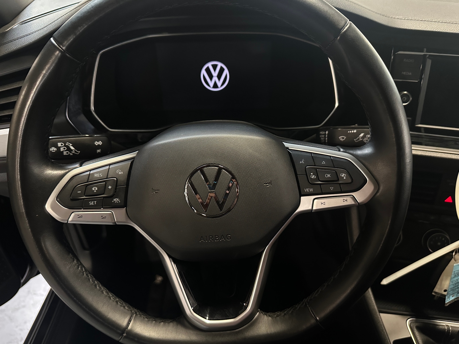 Thumbnail: 2022 Volkswagen Jetta - 5