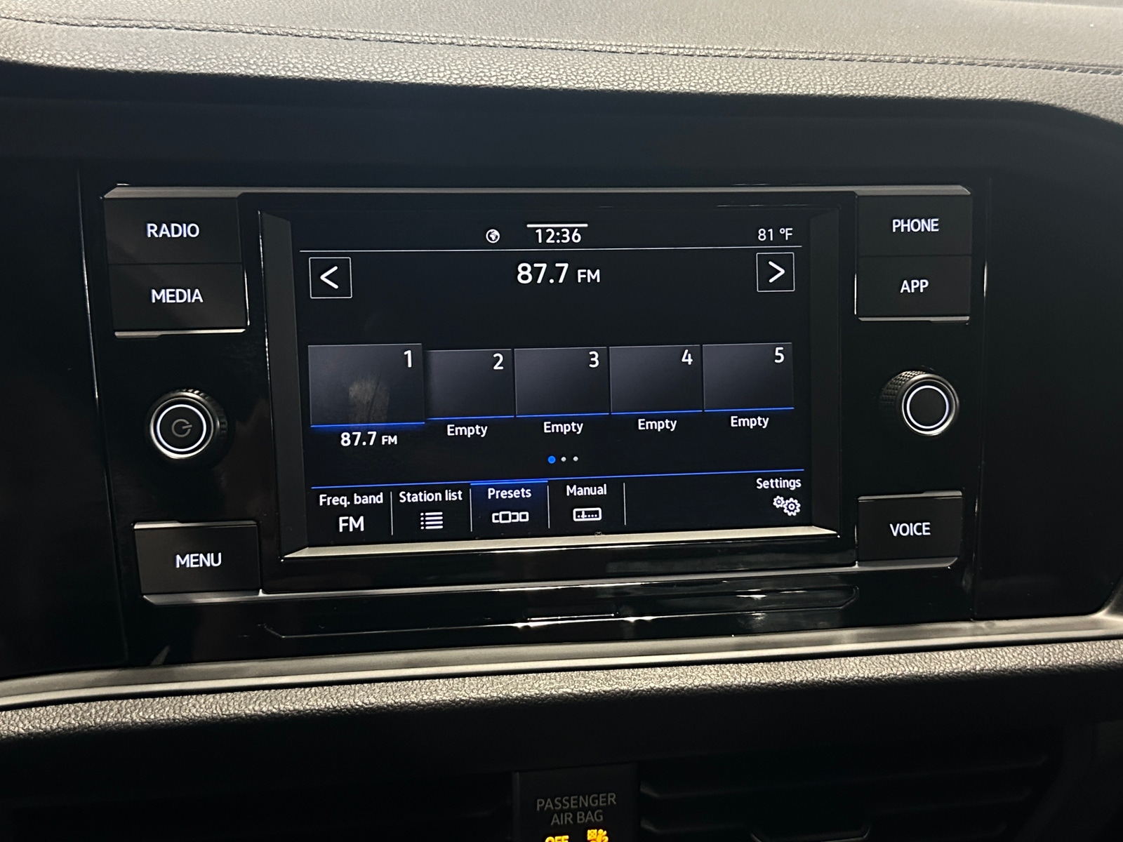 Thumbnail: 2022 Volkswagen Jetta - 4
