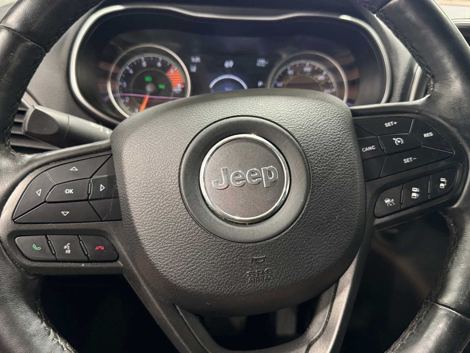 Thumbnail: 2019 Jeep Cherokee - 4