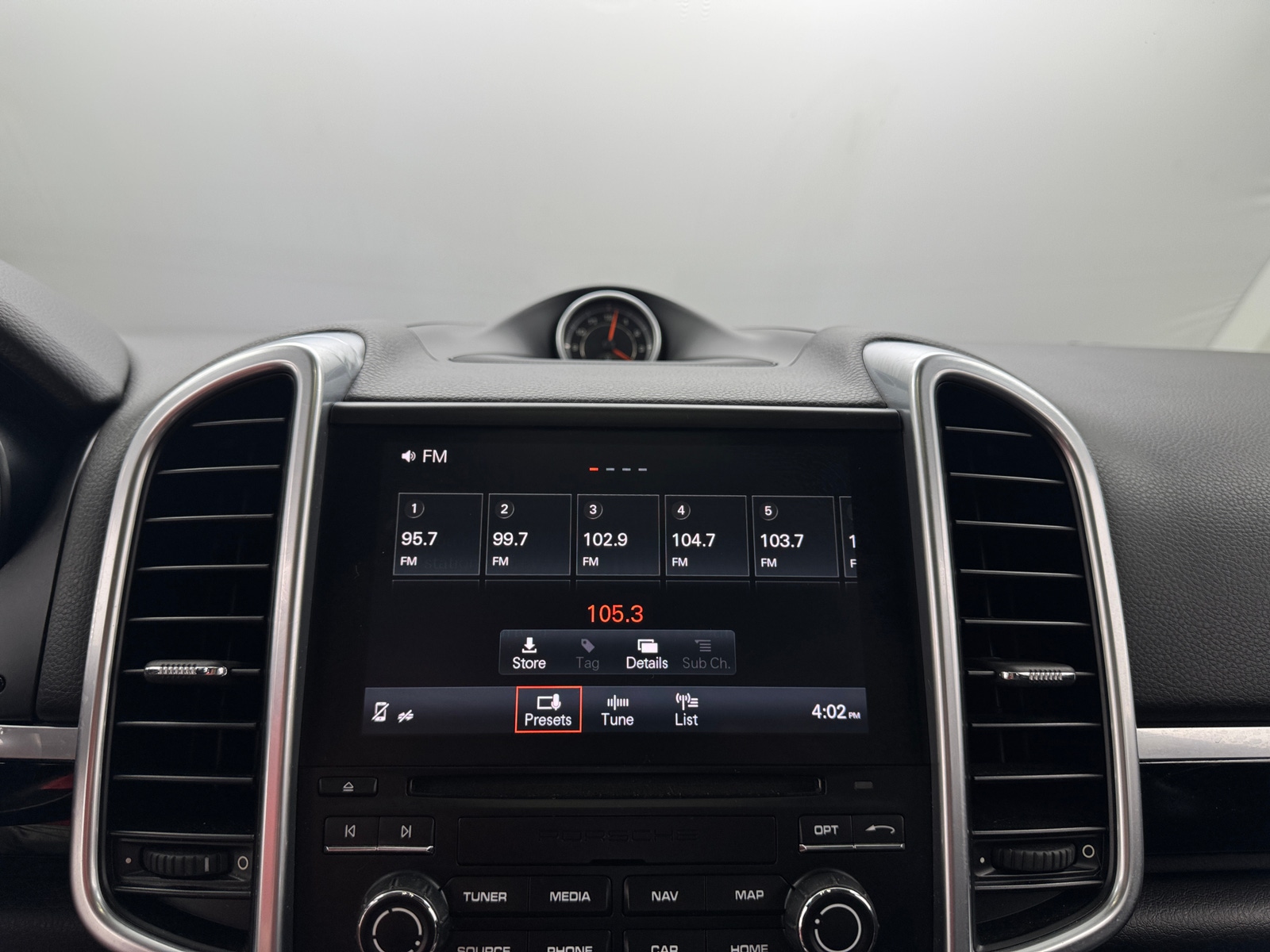 Thumbnail: 2017 Porsche Cayenne - 3