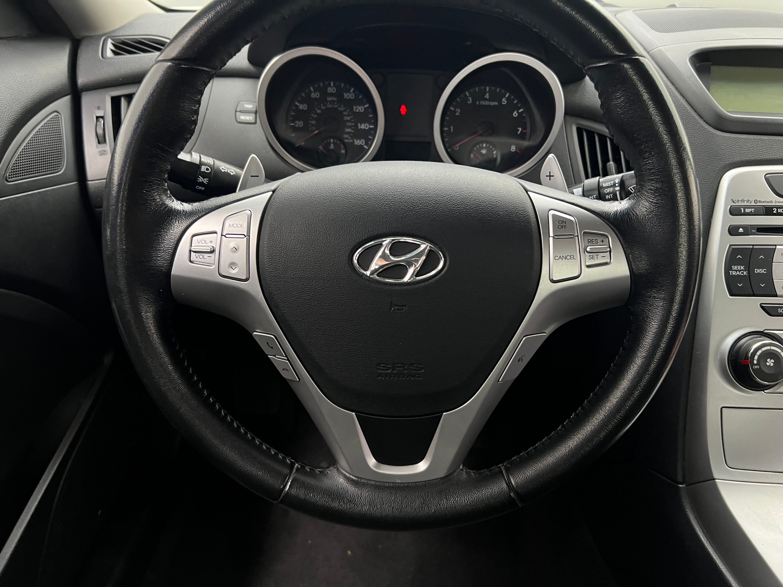 Thumbnail: 2010 Hyundai Genesis - 4