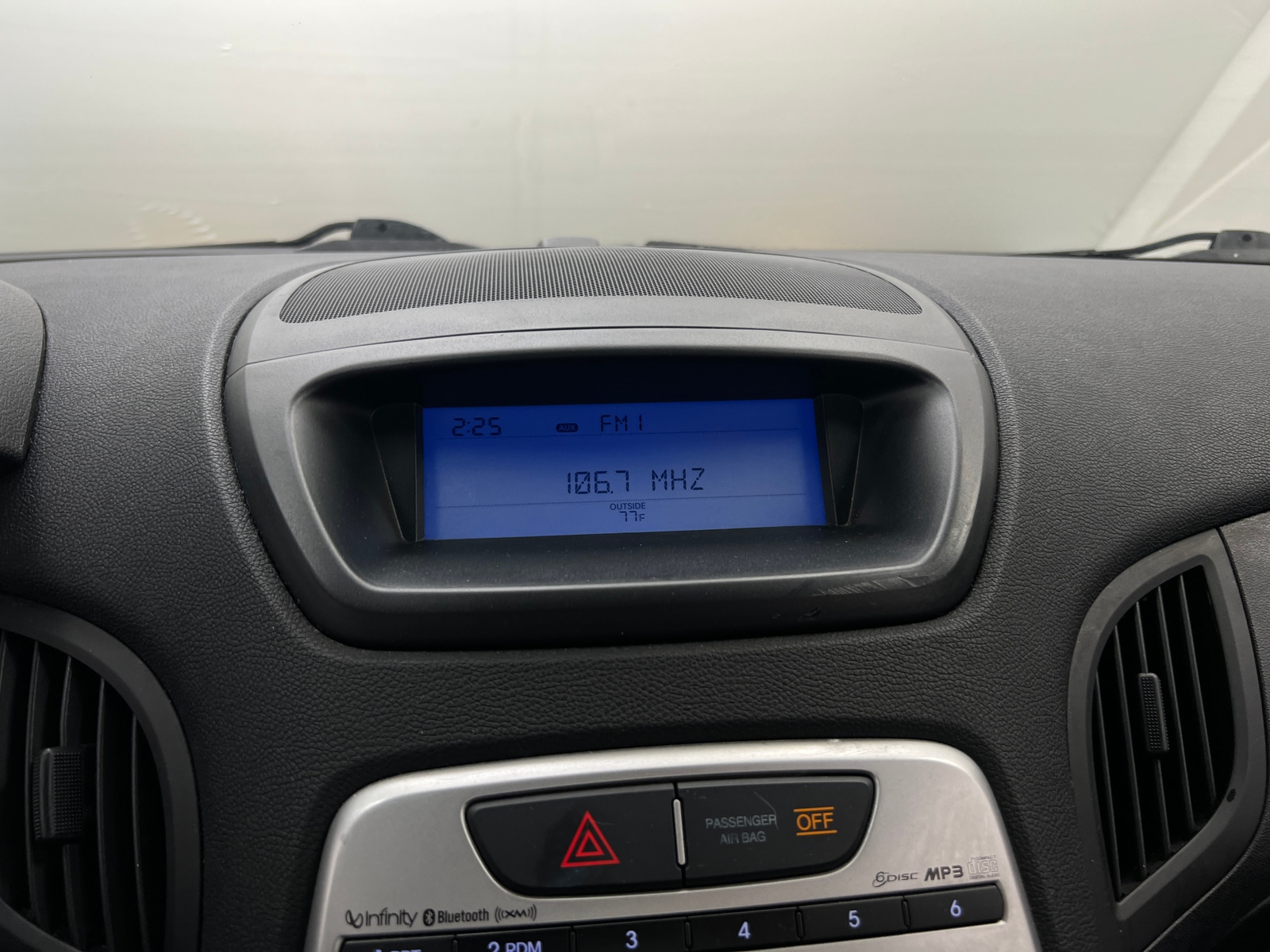 Thumbnail: 2010 Hyundai Genesis - 3