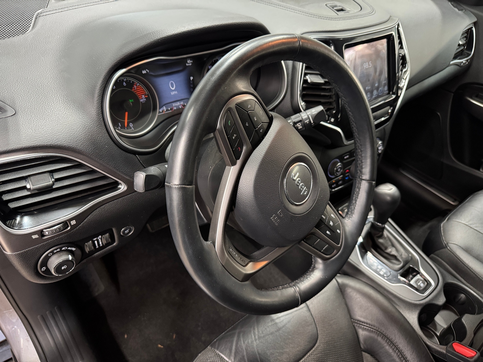 Thumbnail: 2019 Jeep Cherokee - 2