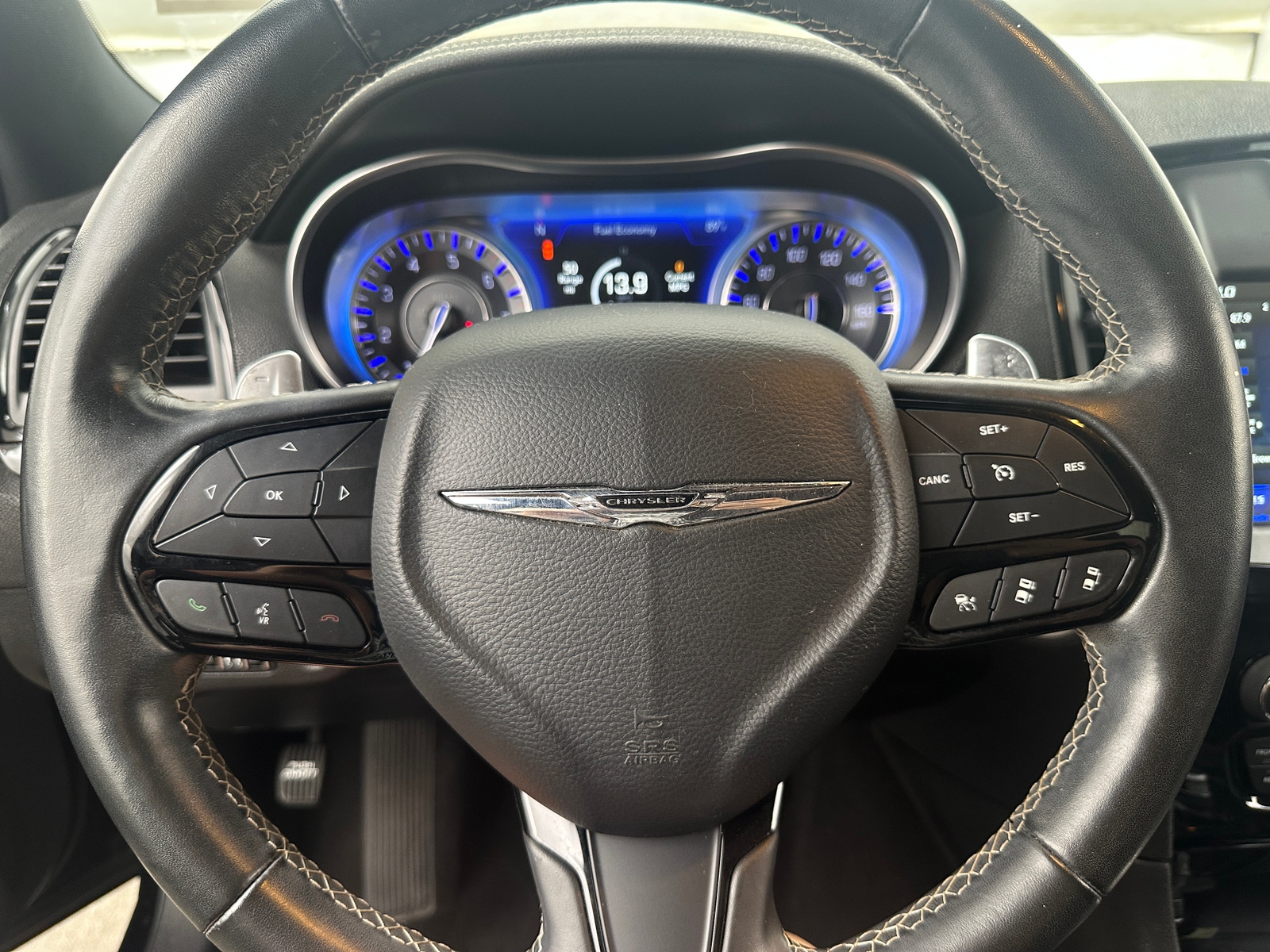 Thumbnail: 2021 Chrysler 300 - 4
