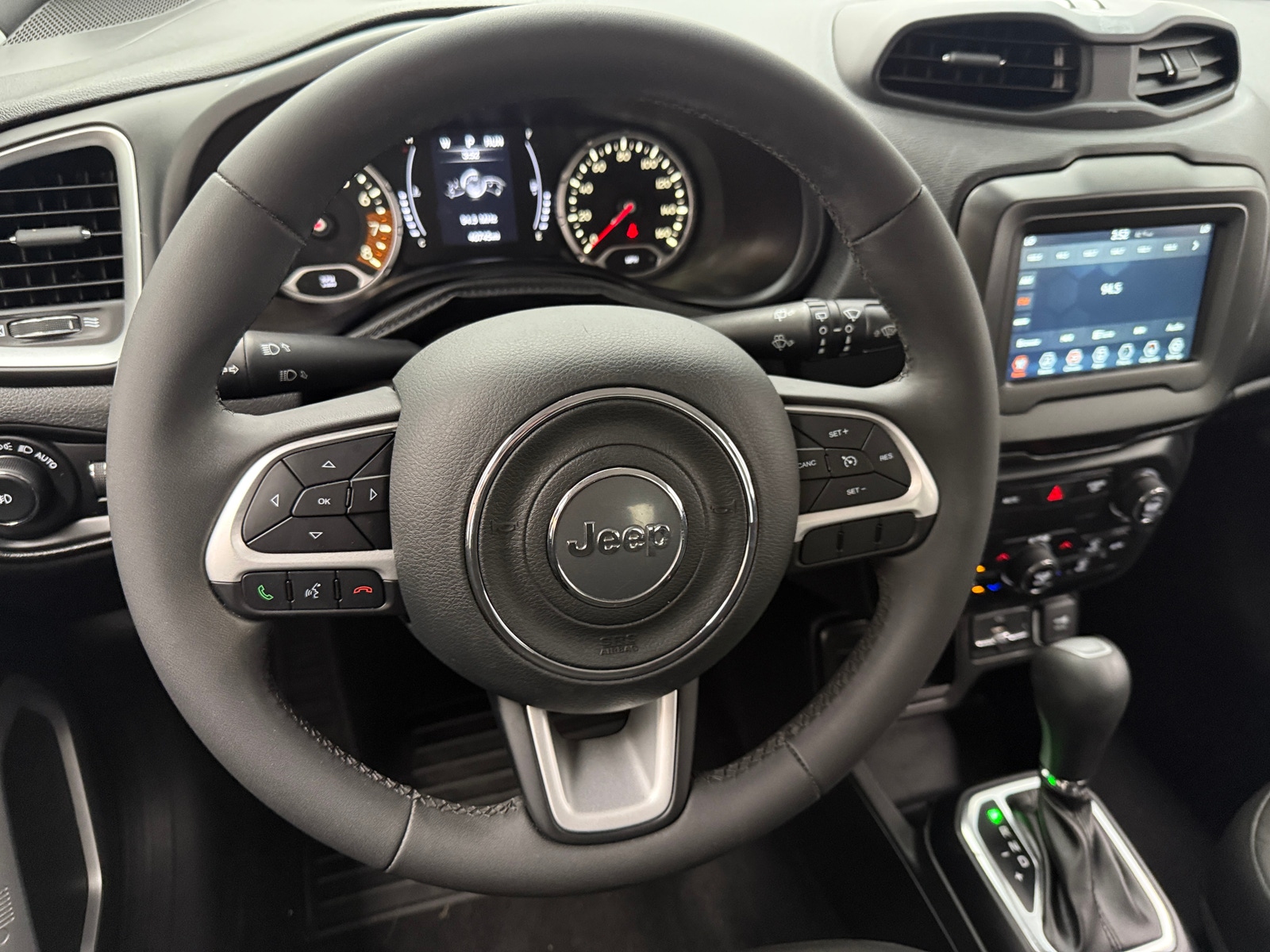 Thumbnail: 2019 Jeep Renegade - 5