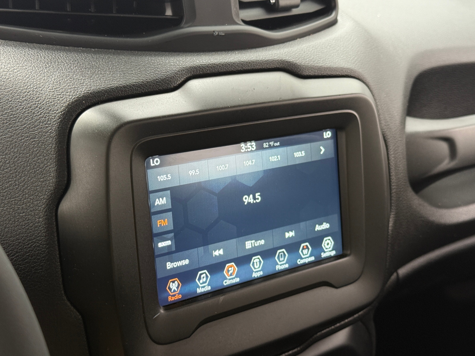Thumbnail: 2019 Jeep Renegade - 4