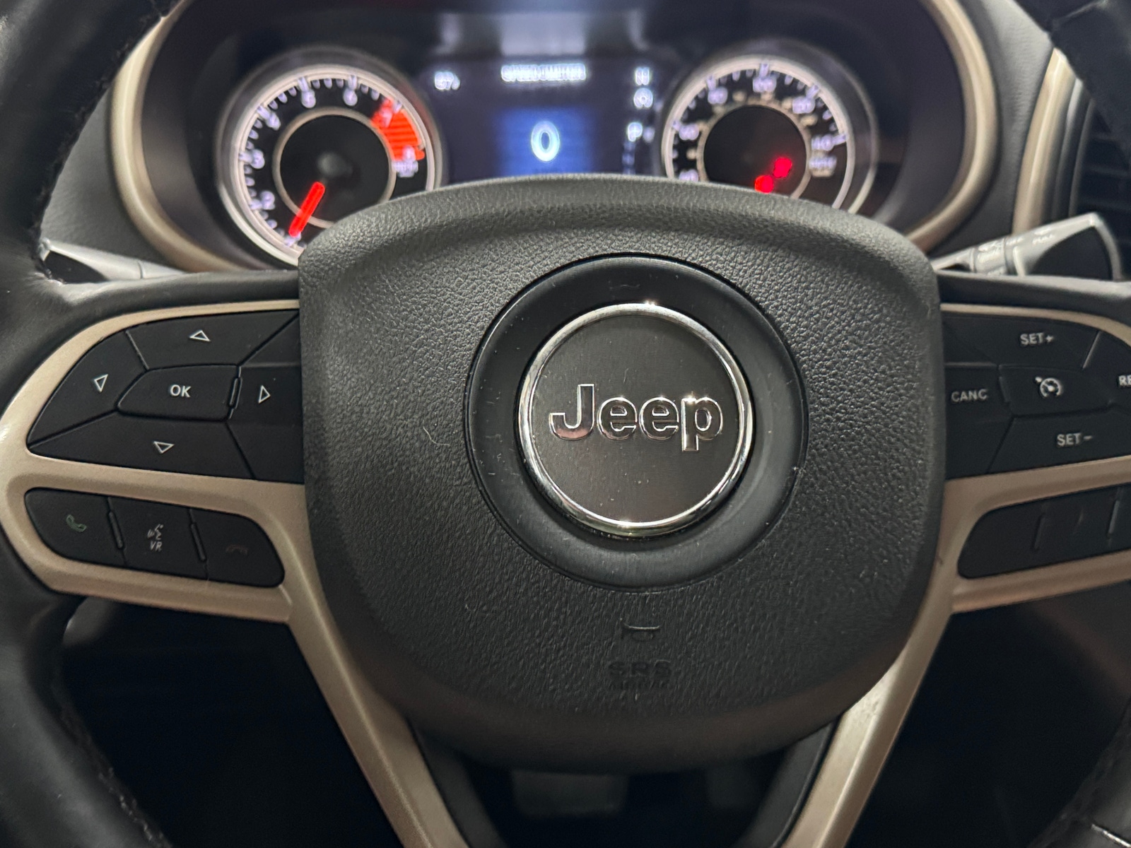 Thumbnail: 2017 Jeep Cherokee - 4
