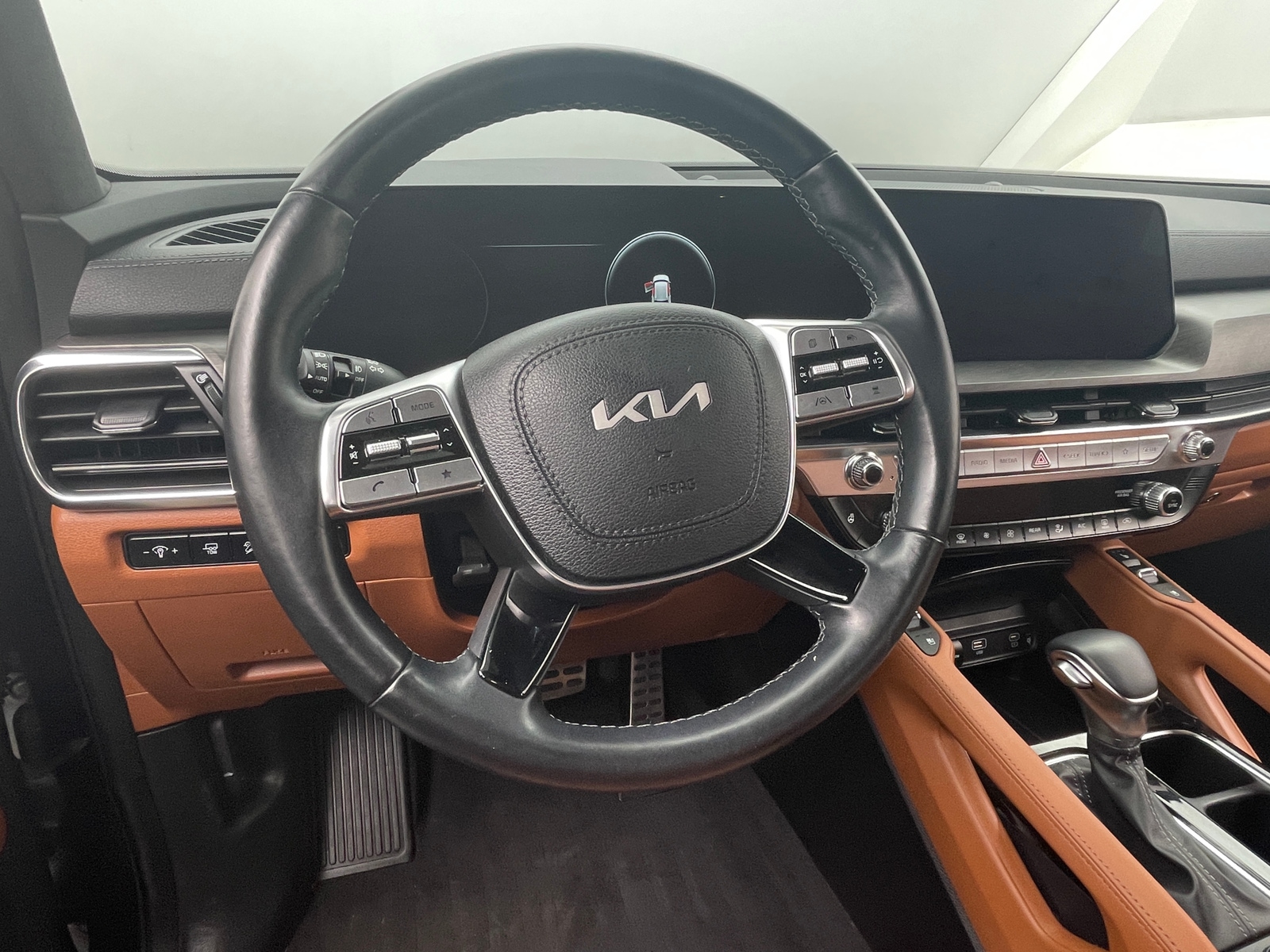 Thumbnail: 2023 Kia Telluride - 4