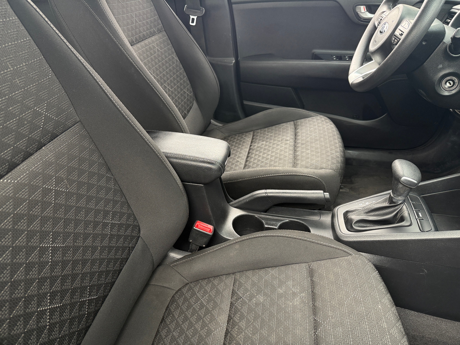 Thumbnail: 2020 Kia Rio - 2