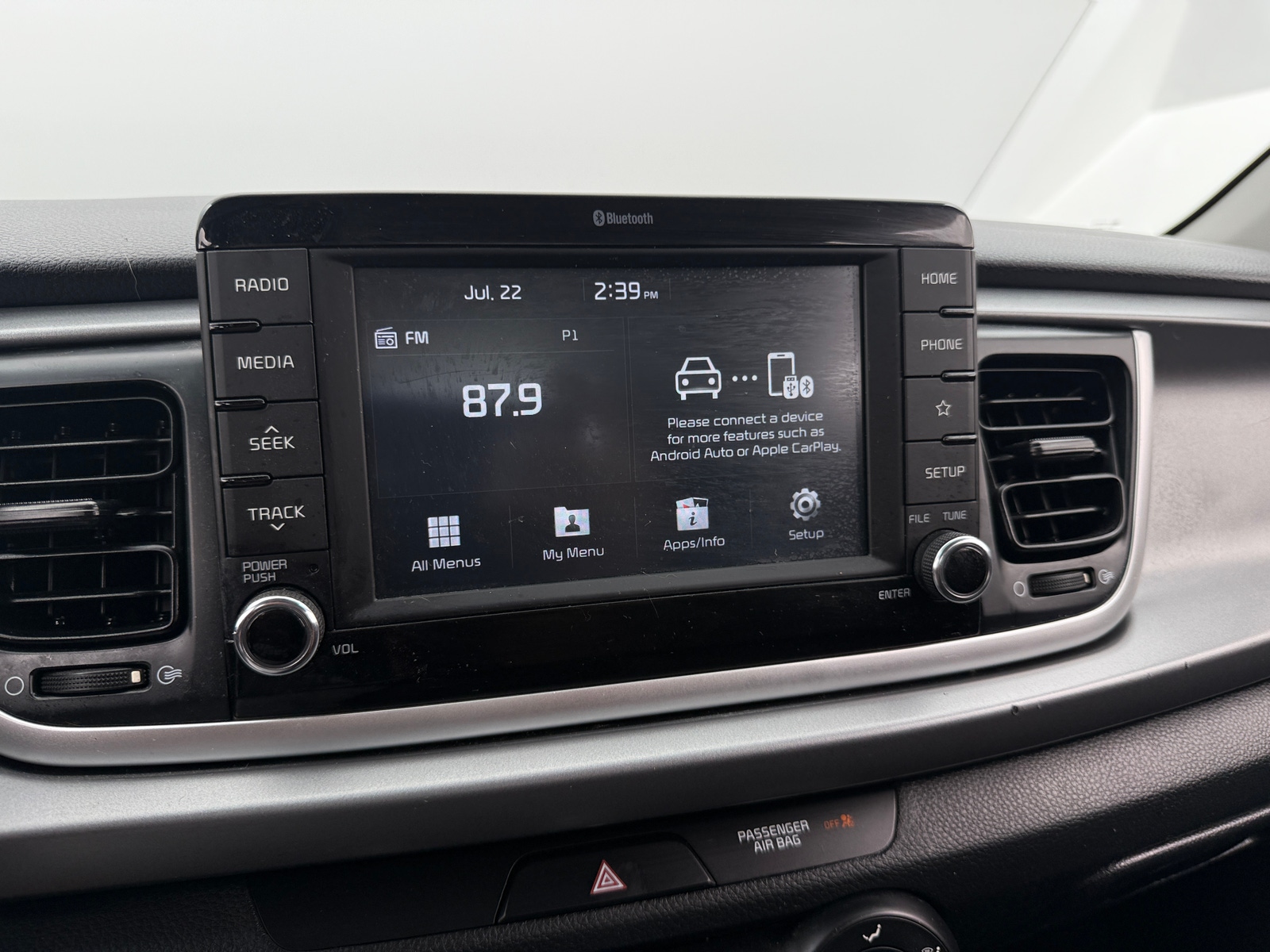 Thumbnail: 2020 Kia Rio - 4
