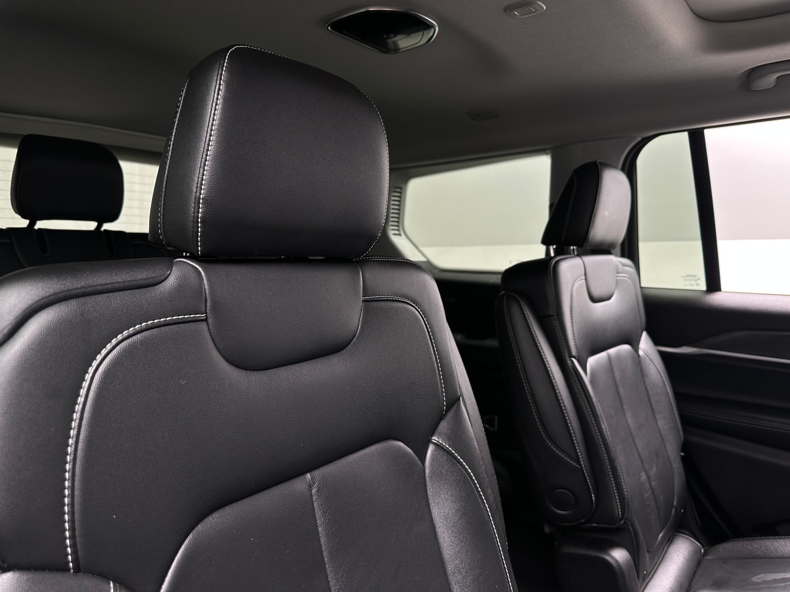 Thumbnail: 2022 Jeep Grand Cherokee L - 5