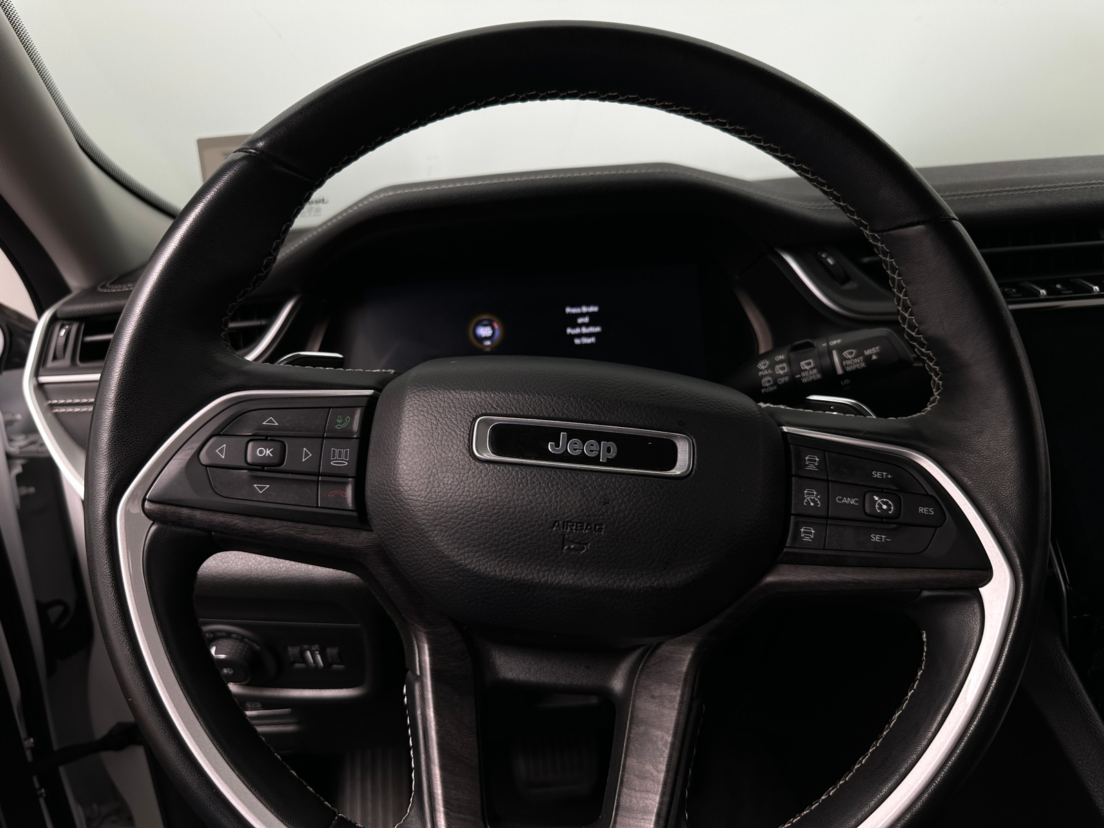Thumbnail: 2022 Jeep Grand Cherokee L - 4