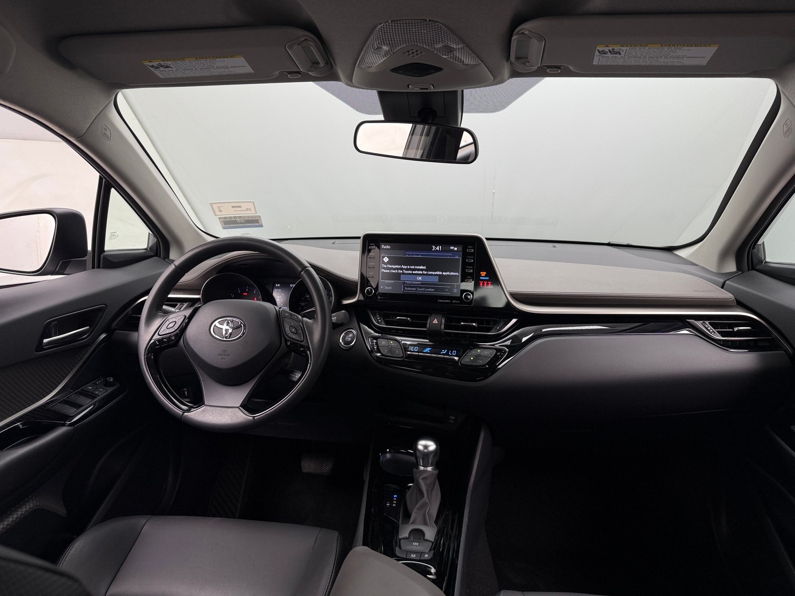 Thumbnail: 2022 Toyota C-HR - 2