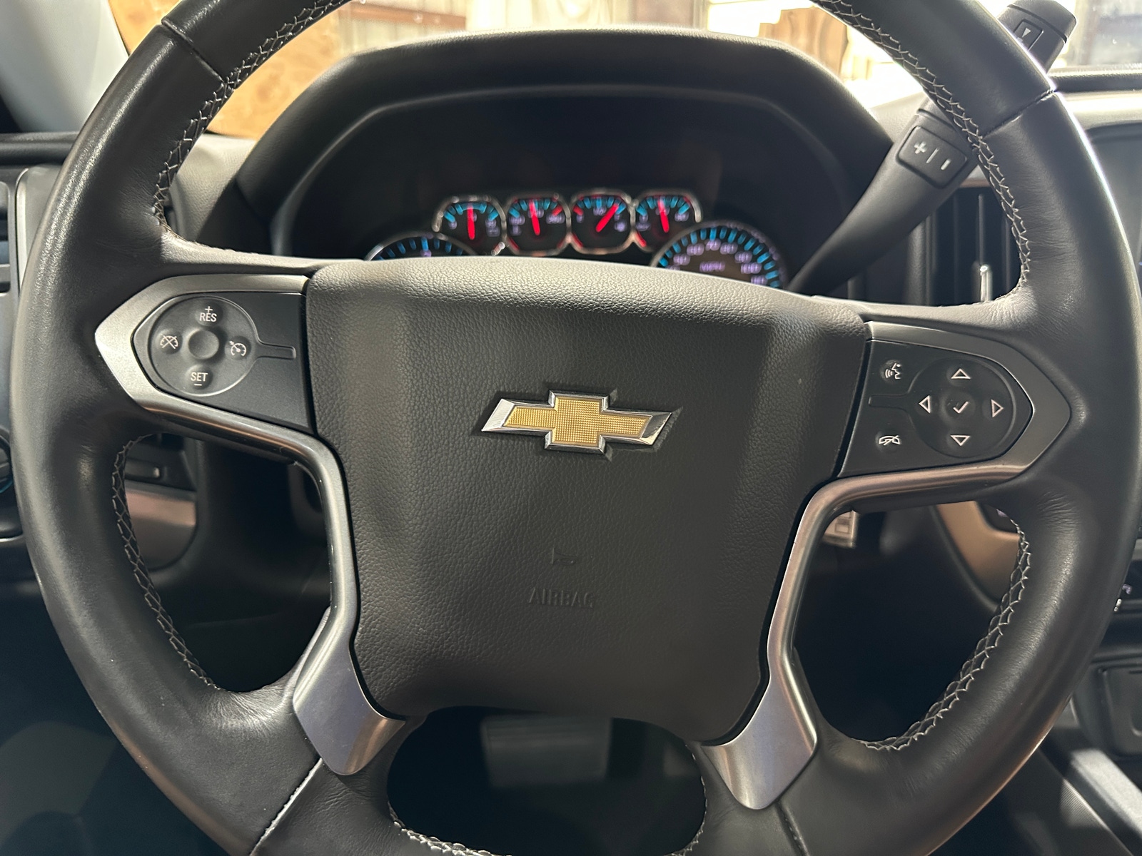 Thumbnail: 2017 Chevrolet Silverado 1500 - 5