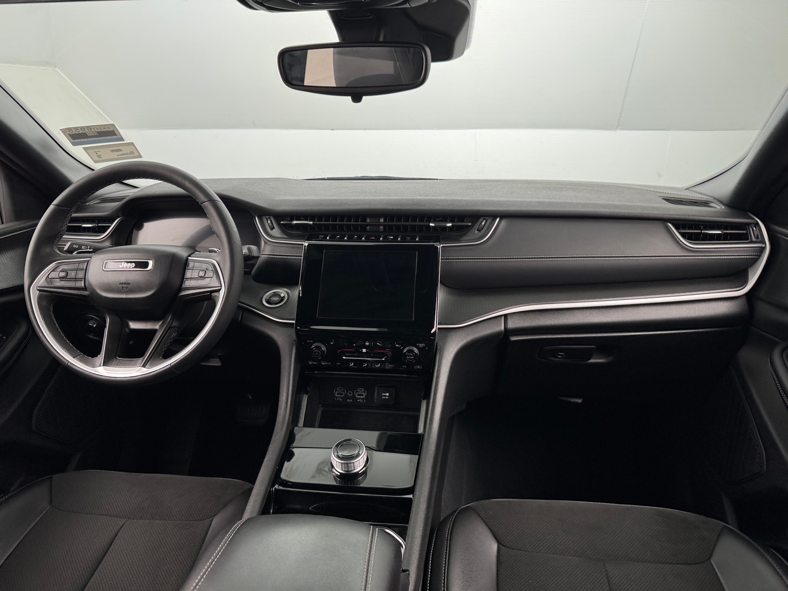 Thumbnail: 2023 Jeep Grand Cherokee L - 2