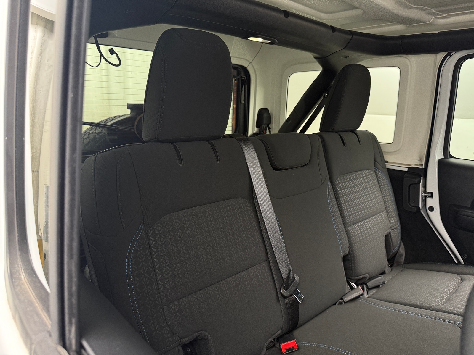 Thumbnail: 2021 Jeep Wrangler - 6