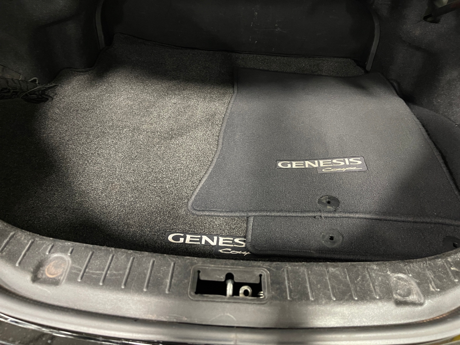 Thumbnail: 2013 Hyundai Genesis - 4