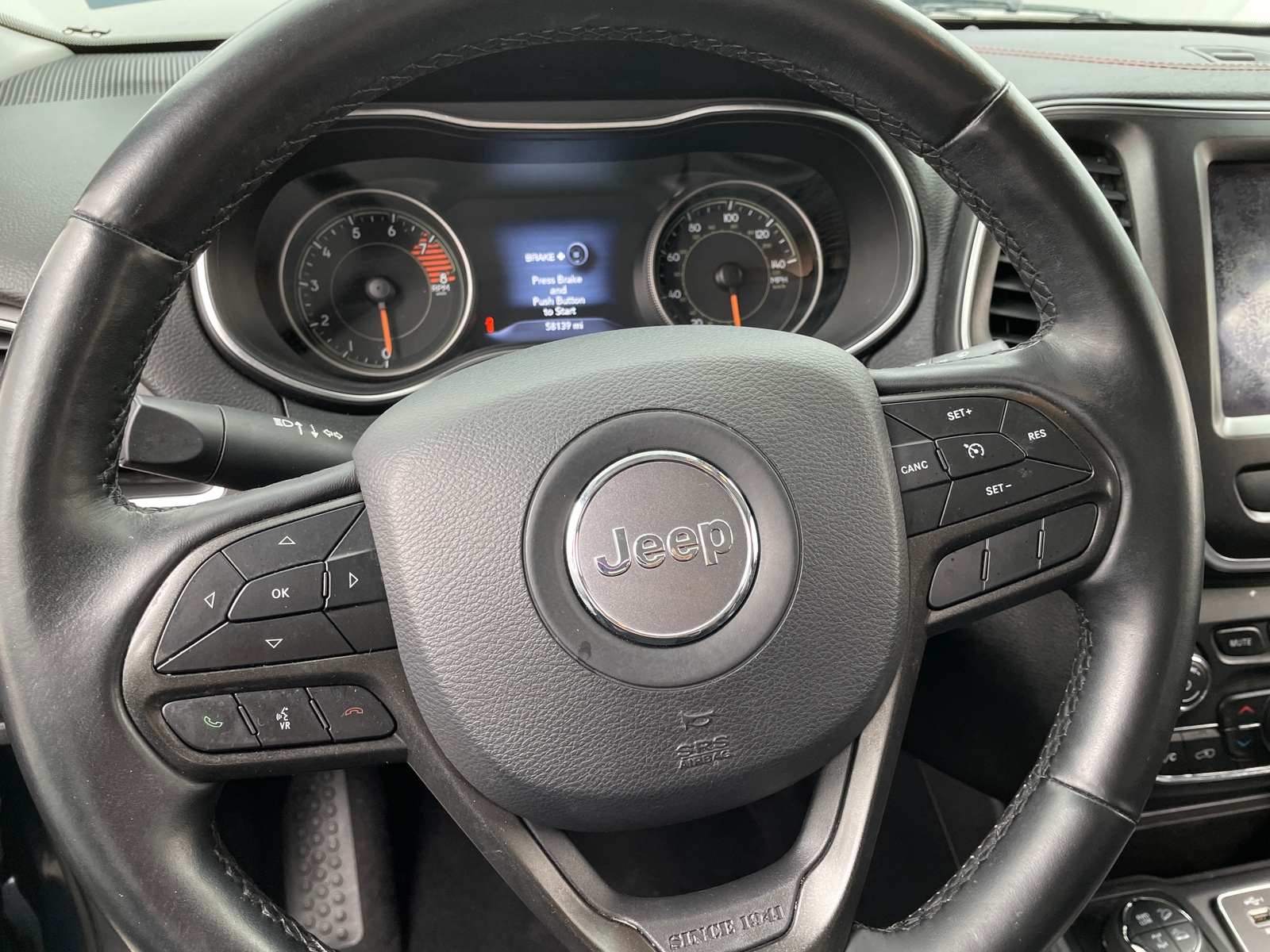 Thumbnail: 2019 Jeep Cherokee - 5