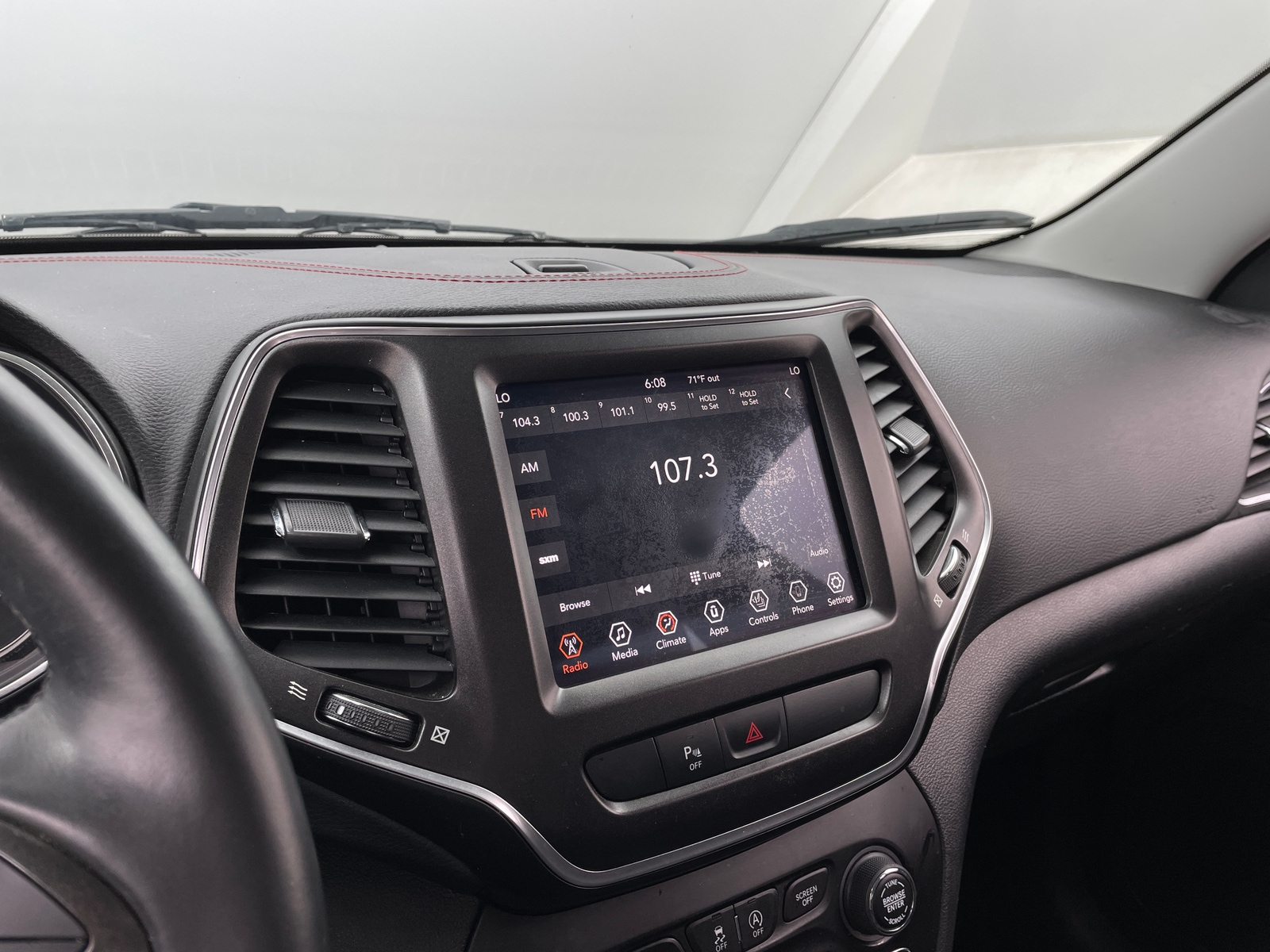 Thumbnail: 2019 Jeep Cherokee - 4