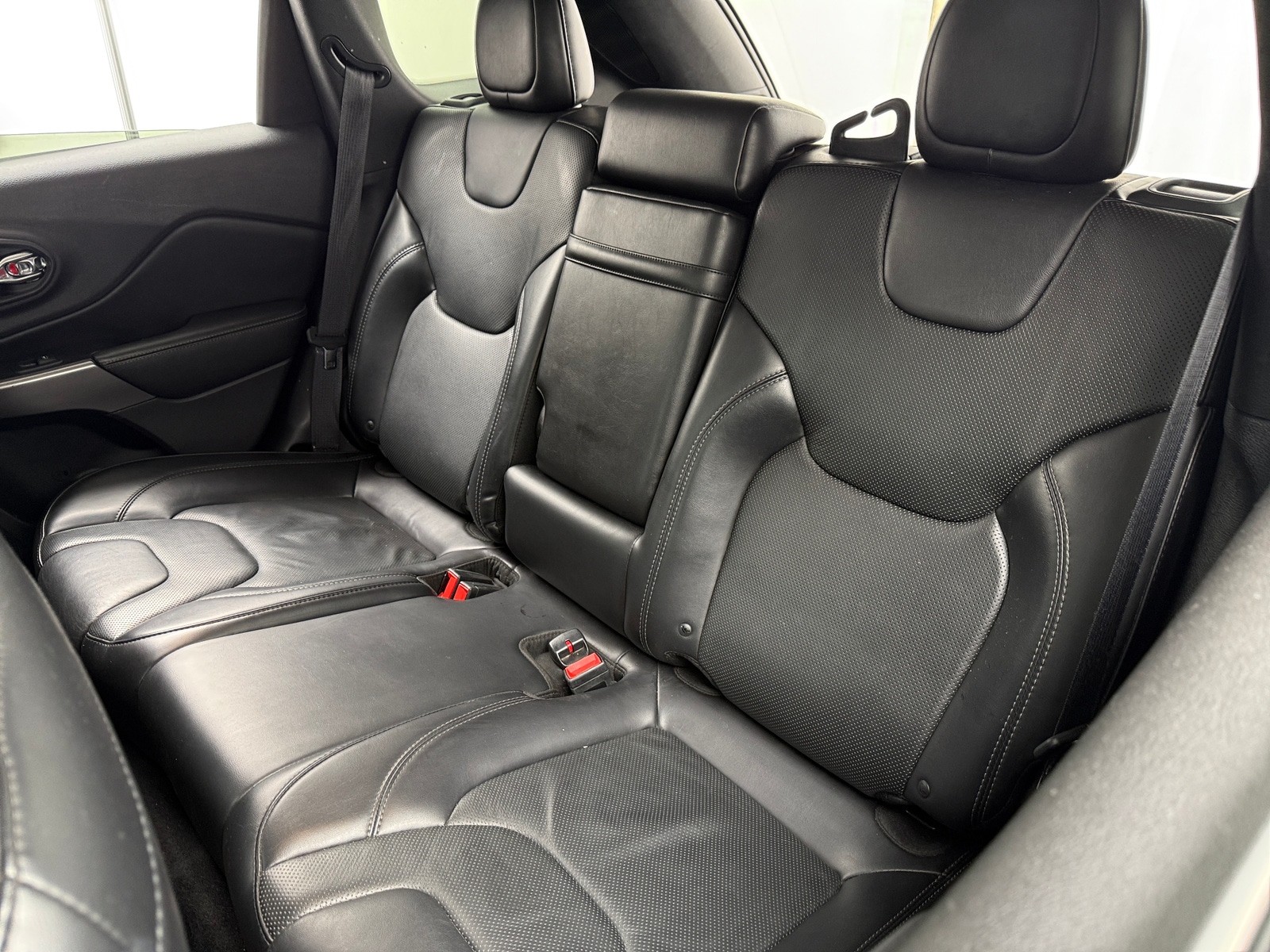Thumbnail: 2019 Jeep Cherokee - 5