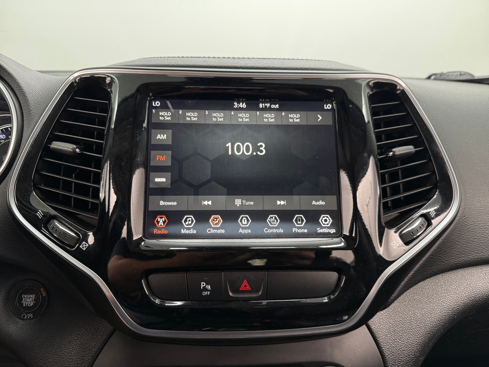 Thumbnail: 2019 Jeep Cherokee - 3