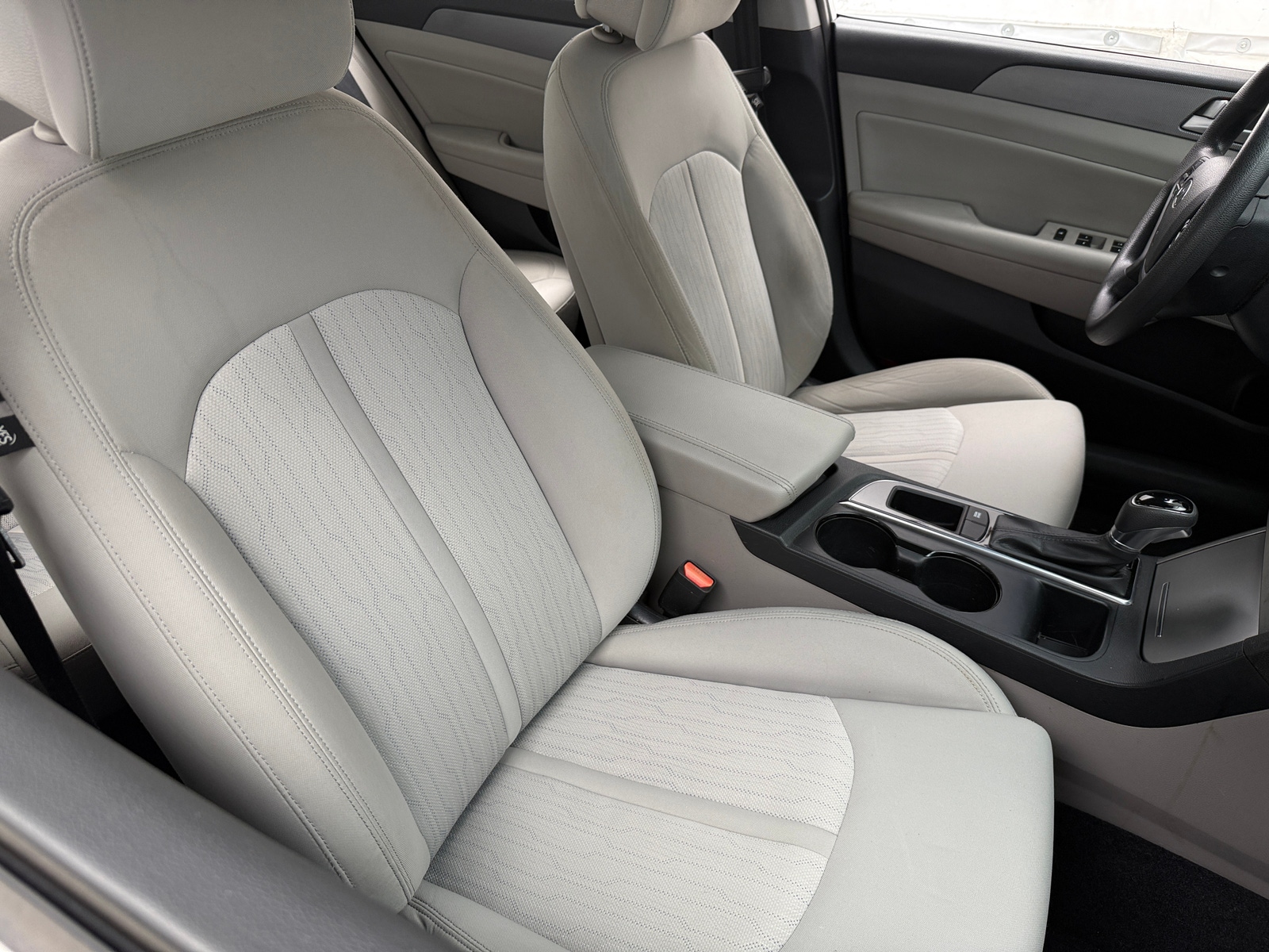 Thumbnail: 2016 Hyundai Sonata - 2