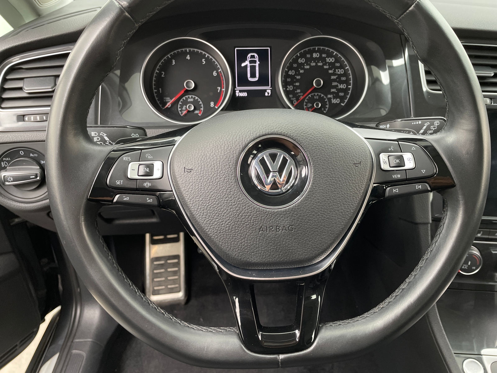 Thumbnail: 2019 Volkswagen Golf - 4