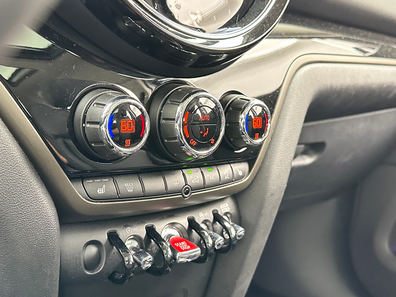 Thumbnail: 2024 MINI Cooper Countryman - 3