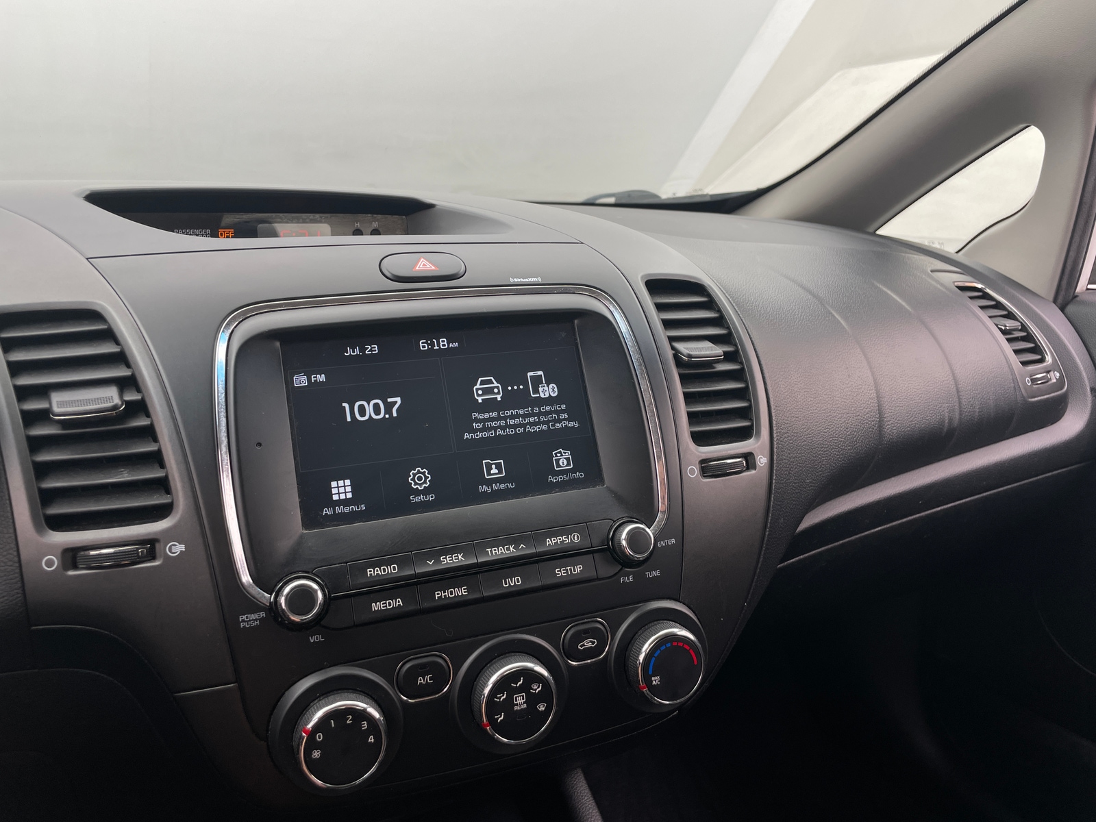 Thumbnail: 2018 Kia Forte - 4