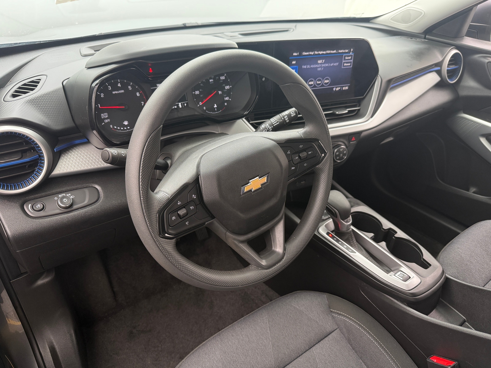 Thumbnail: 2025 Chevrolet Trax - 3