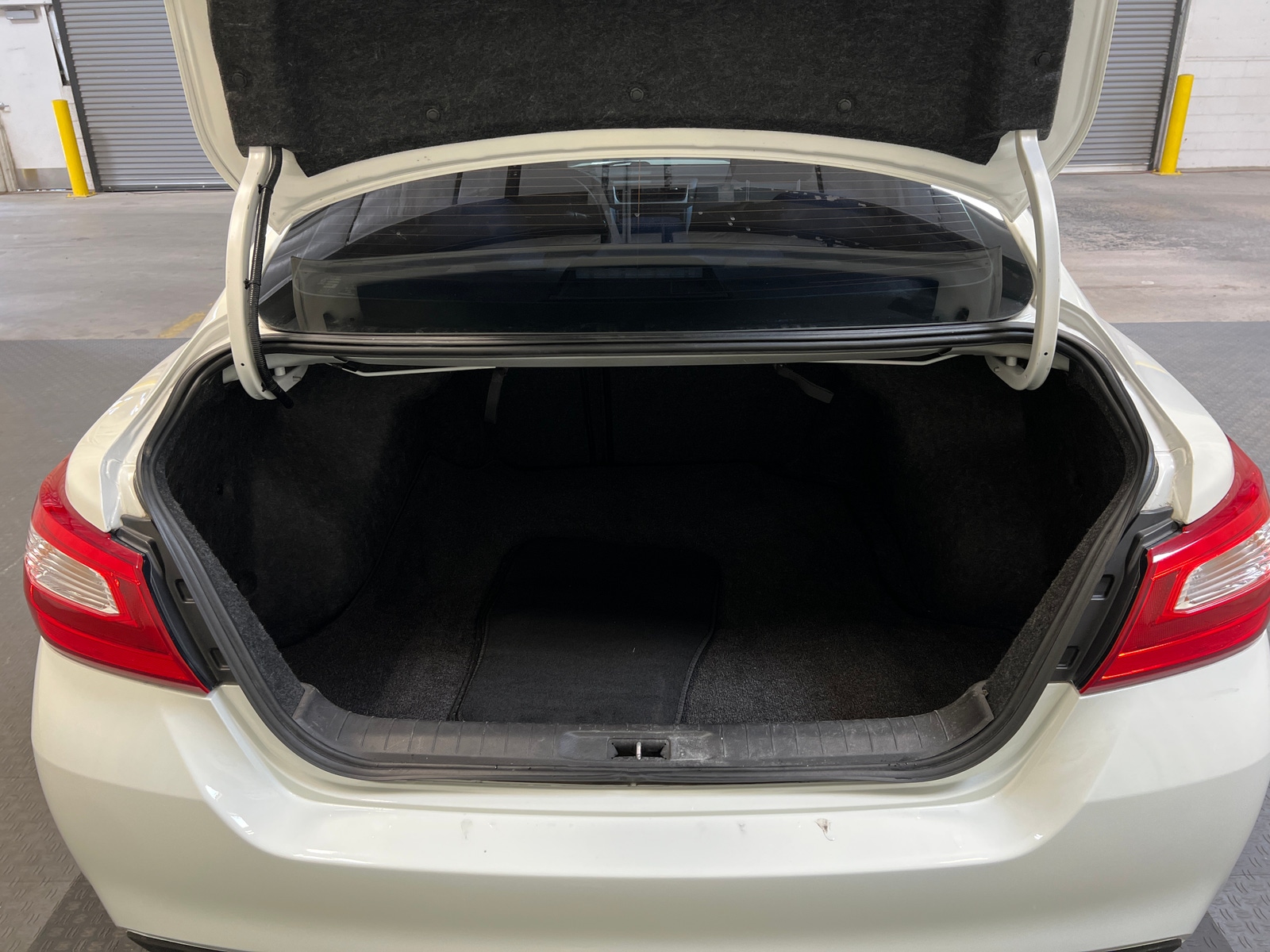Thumbnail: 2016 Nissan Altima - 7