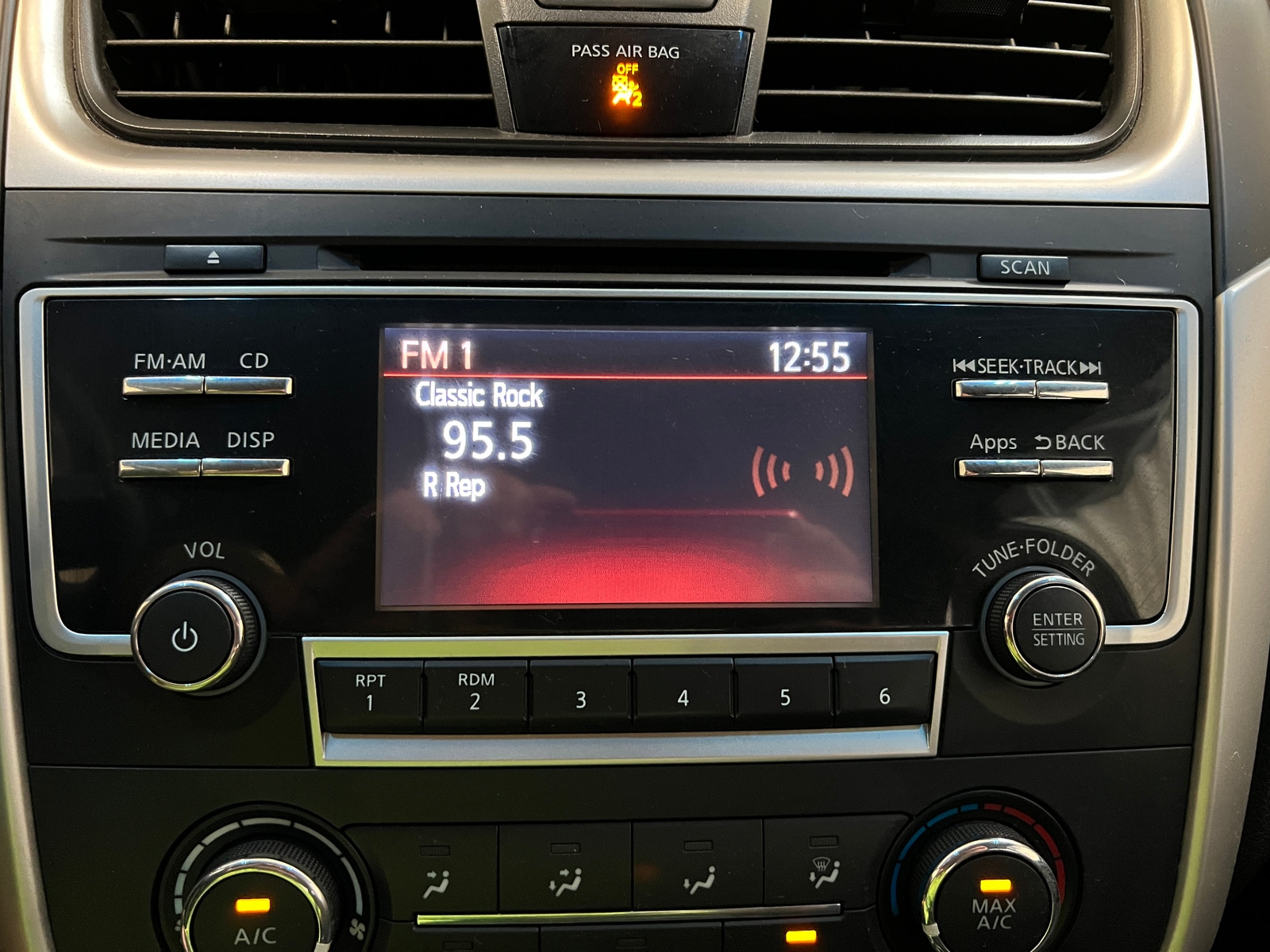 Thumbnail: 2016 Nissan Altima - 4