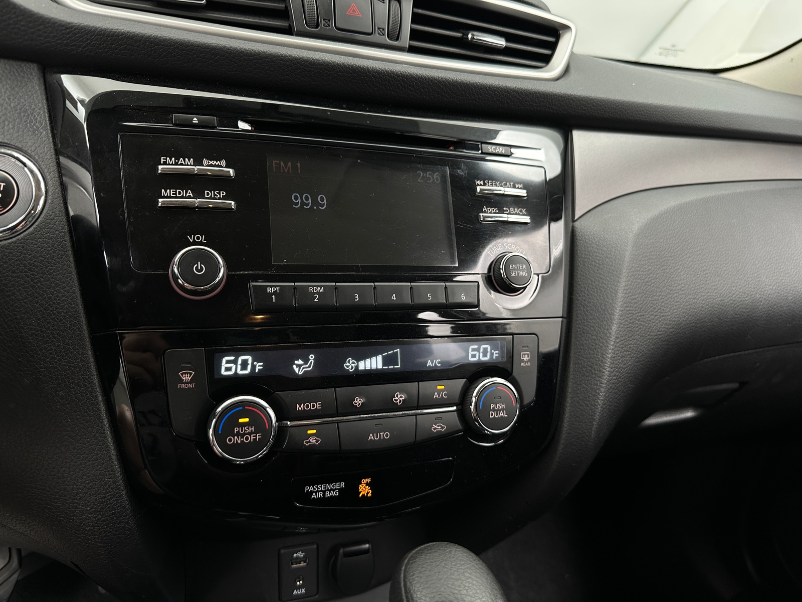 Thumbnail: 2014 Nissan Rogue - 4
