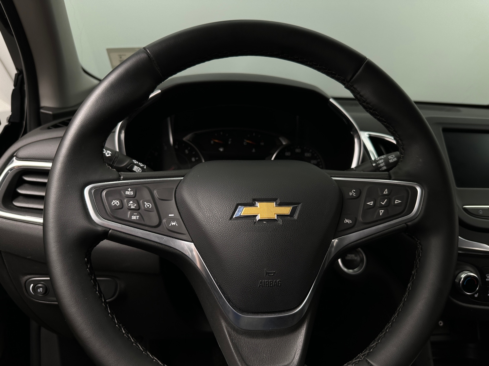 Thumbnail: 2023 Chevrolet Equinox - 5
