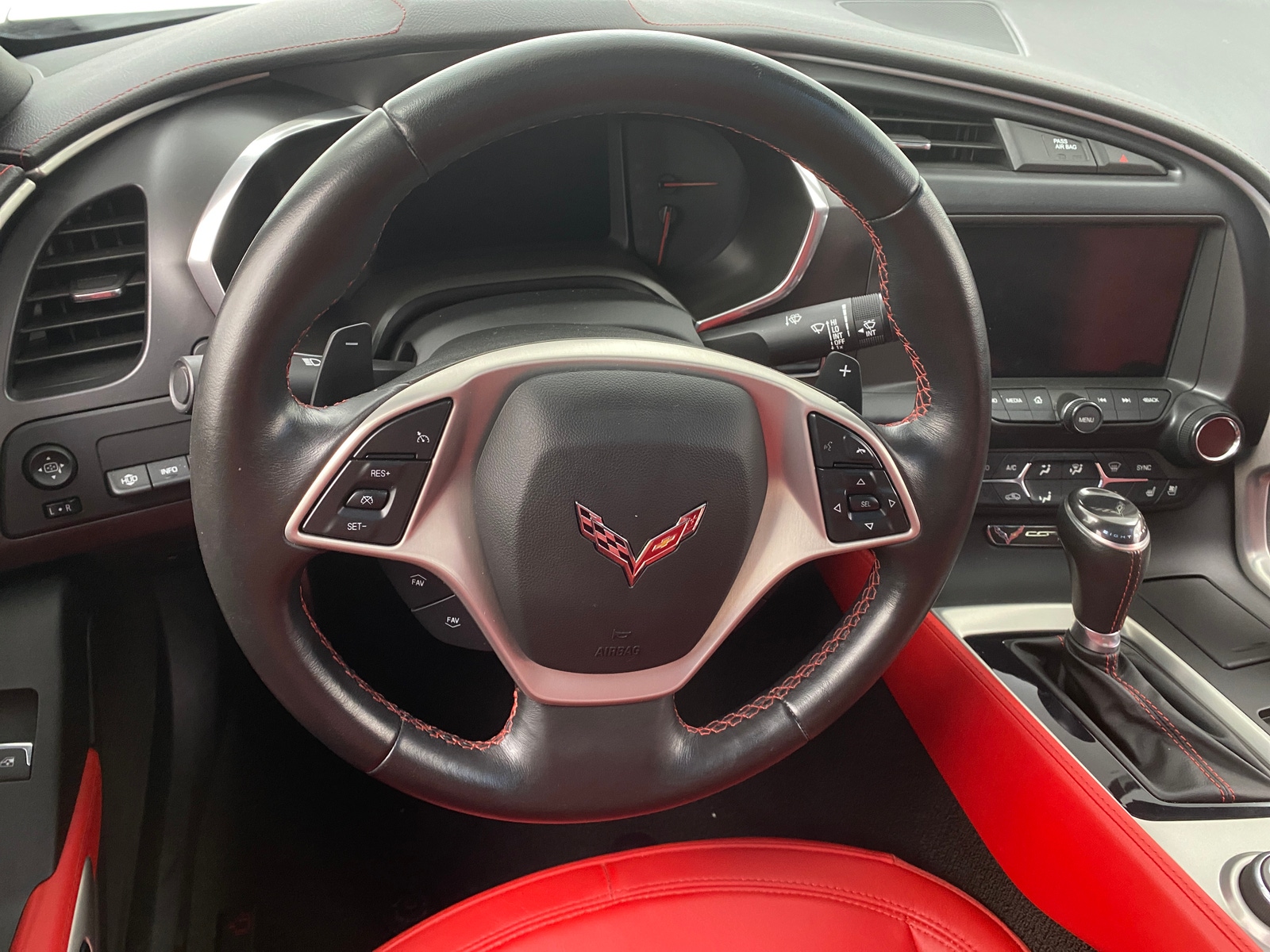 Thumbnail: 2015 Chevrolet Corvette - 3