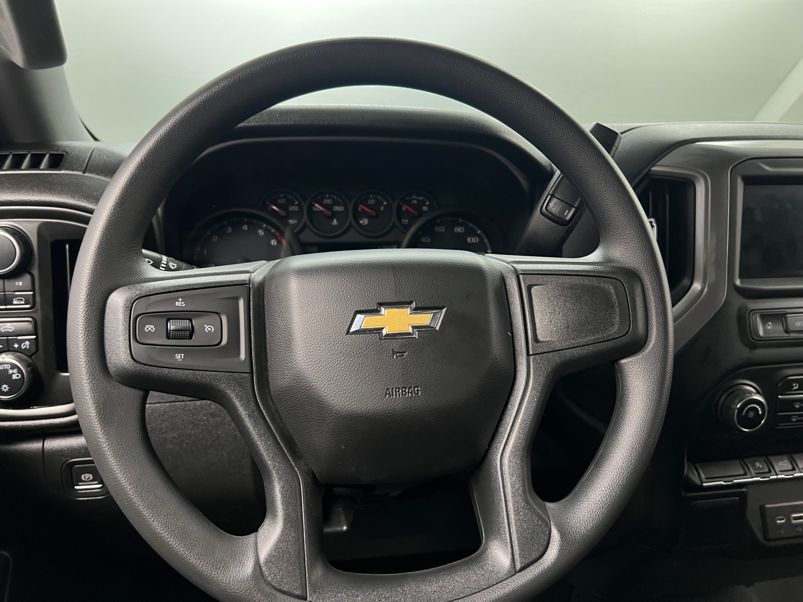 Thumbnail: 2022 Chevrolet Silverado 1500 - 5