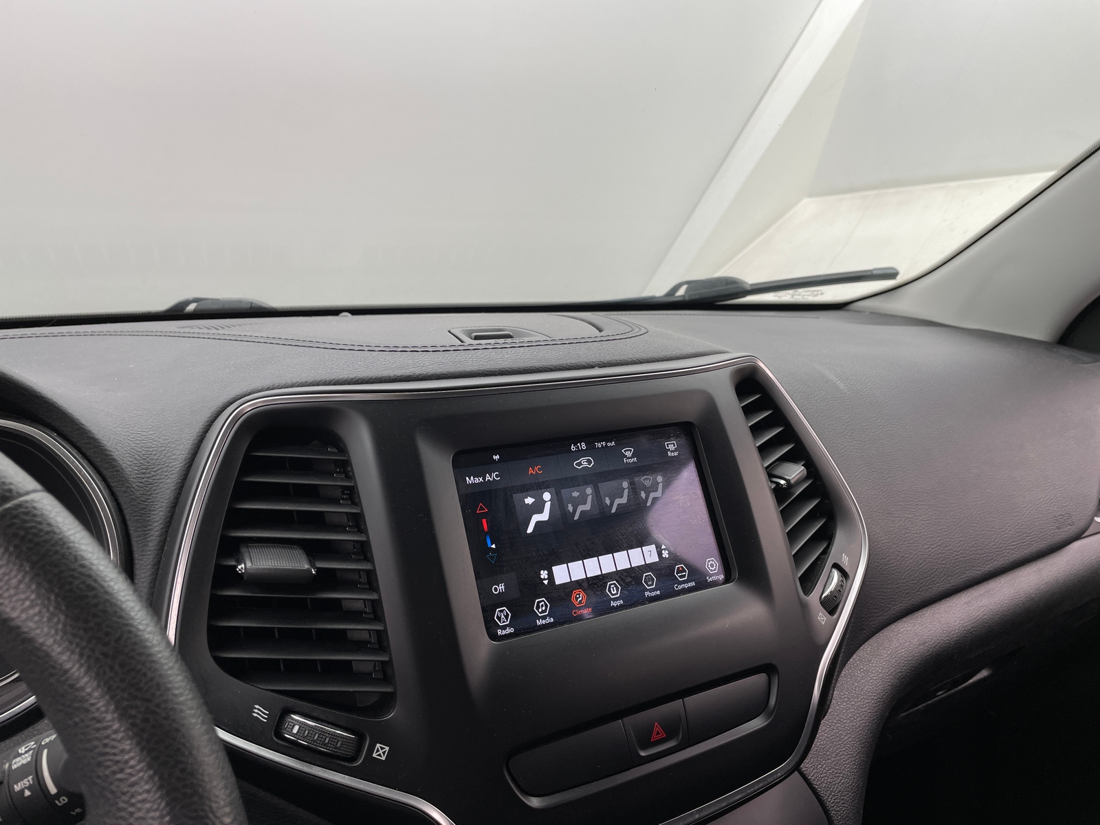 Thumbnail: 2019 Jeep Cherokee - 4