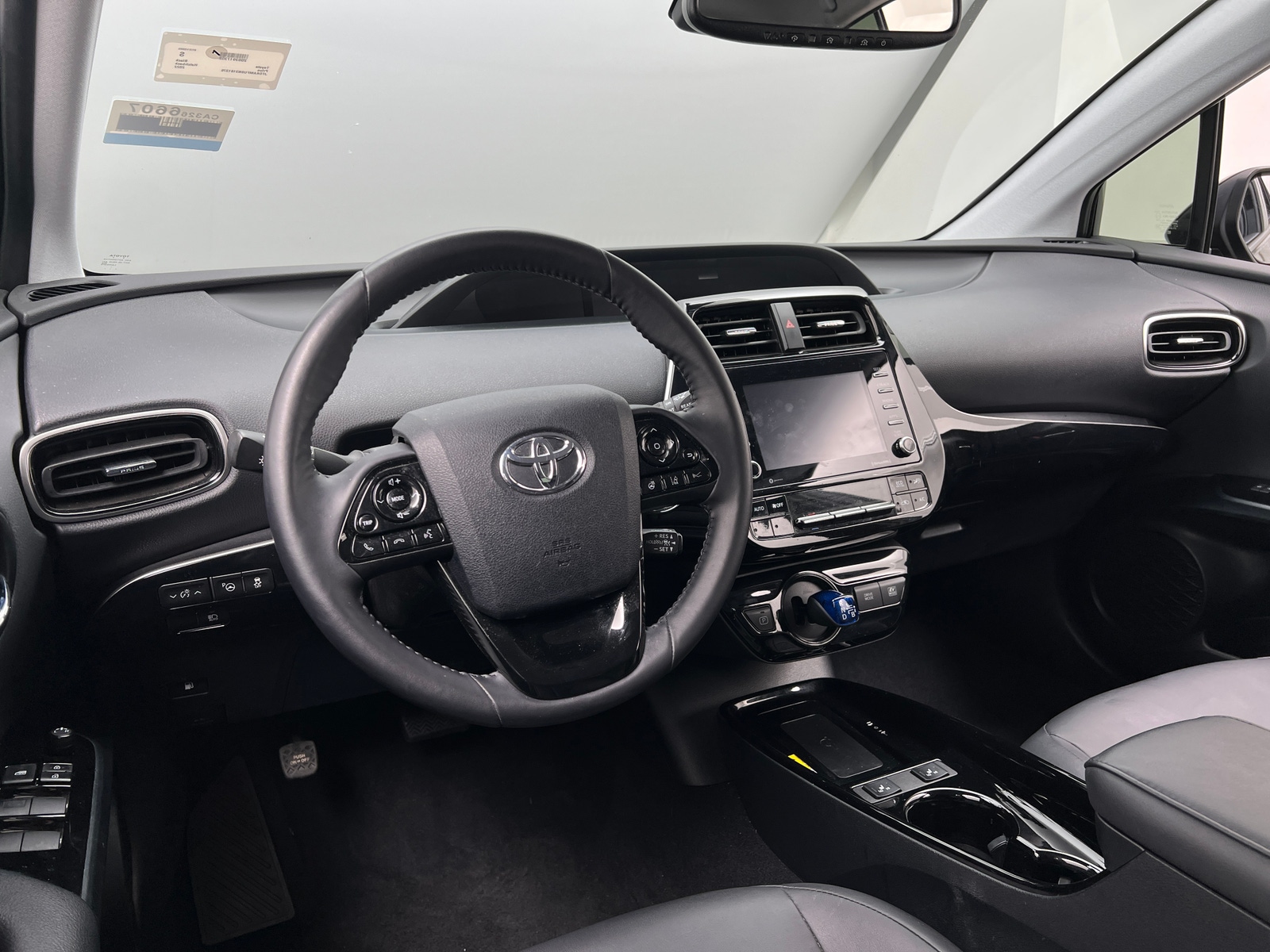 Thumbnail: 2022 Toyota Prius - 2