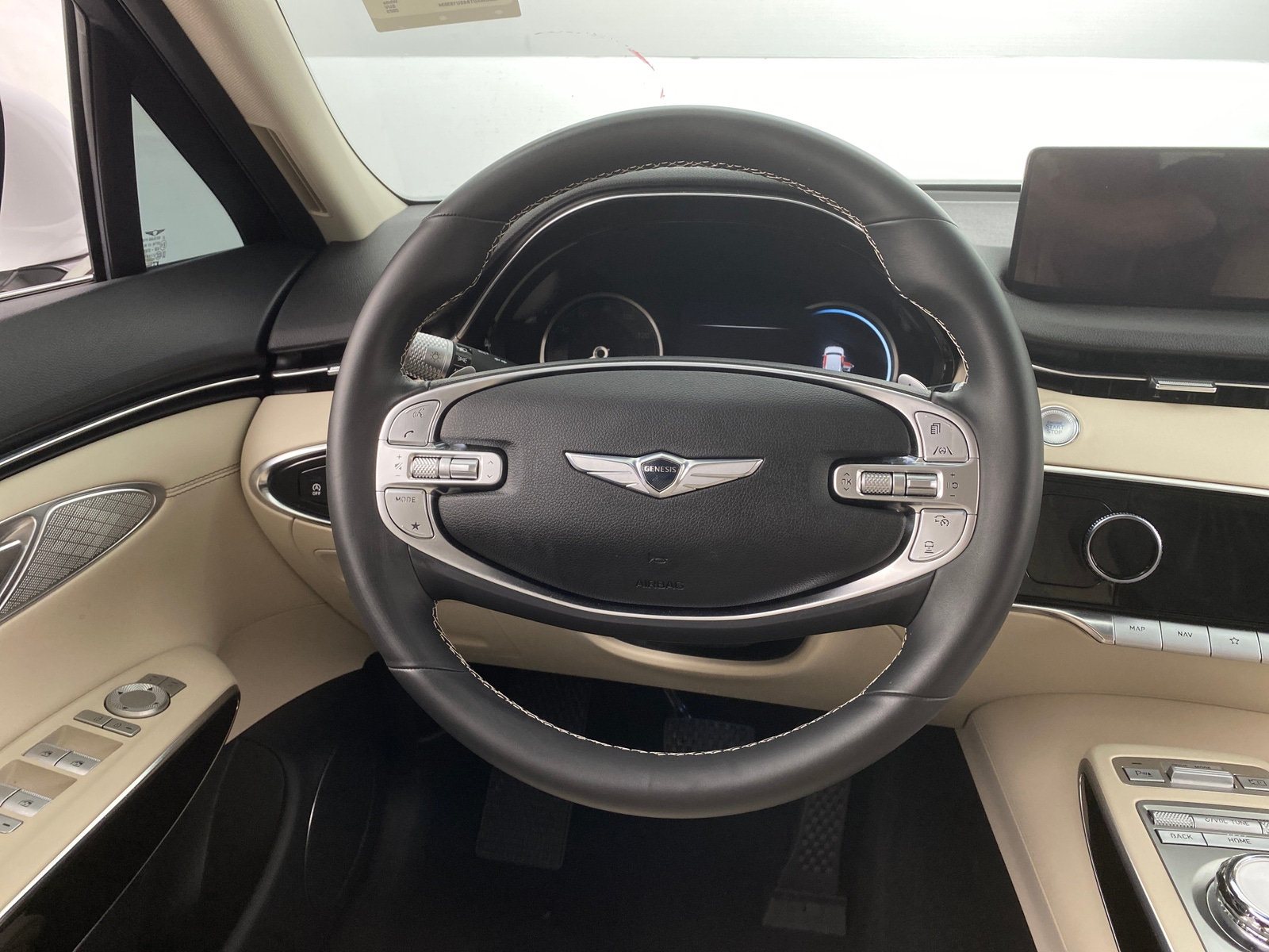 Thumbnail: 2025 Genesis GV70 - 4