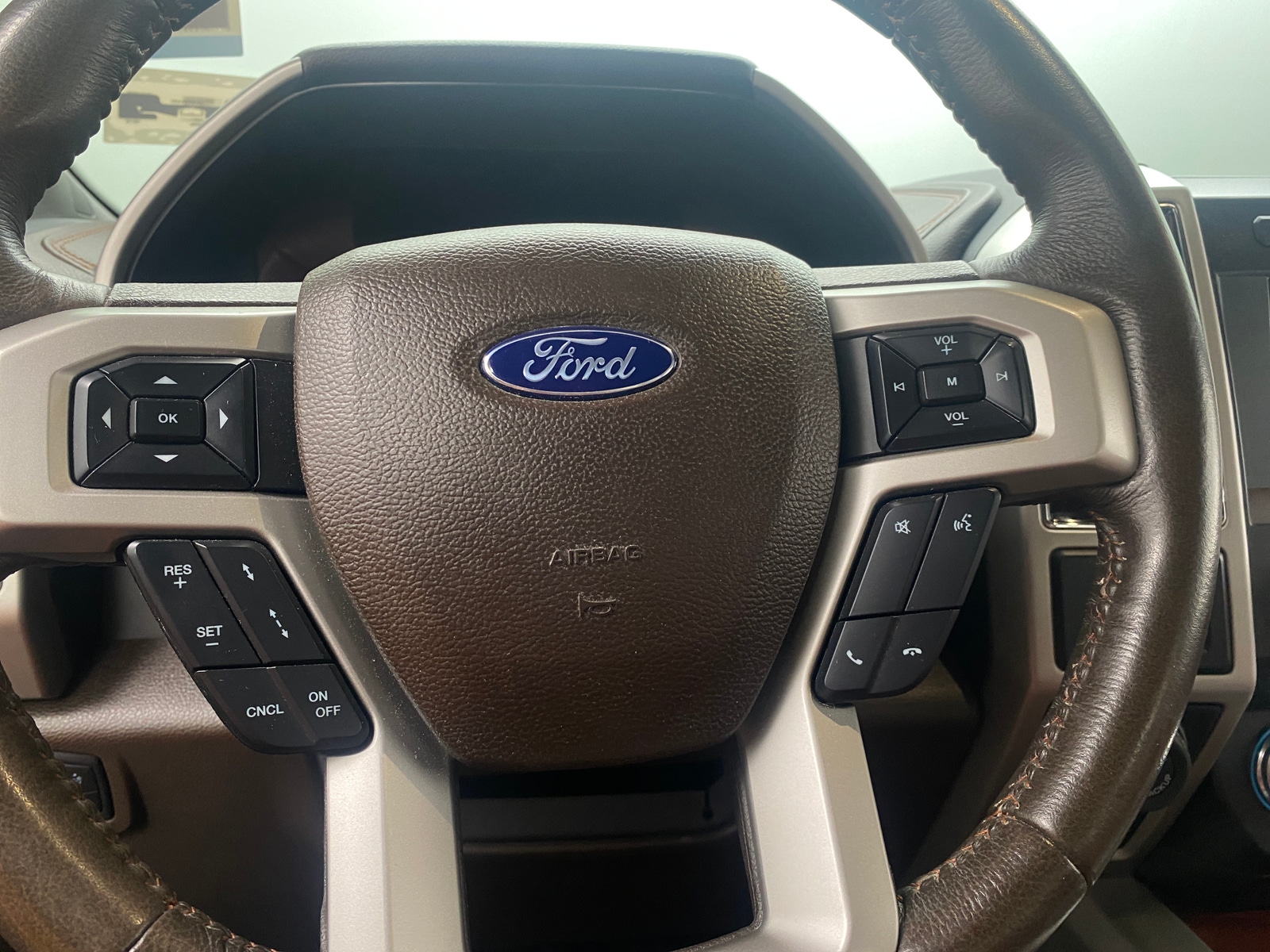 Thumbnail: 2019 Ford Econoline - 4