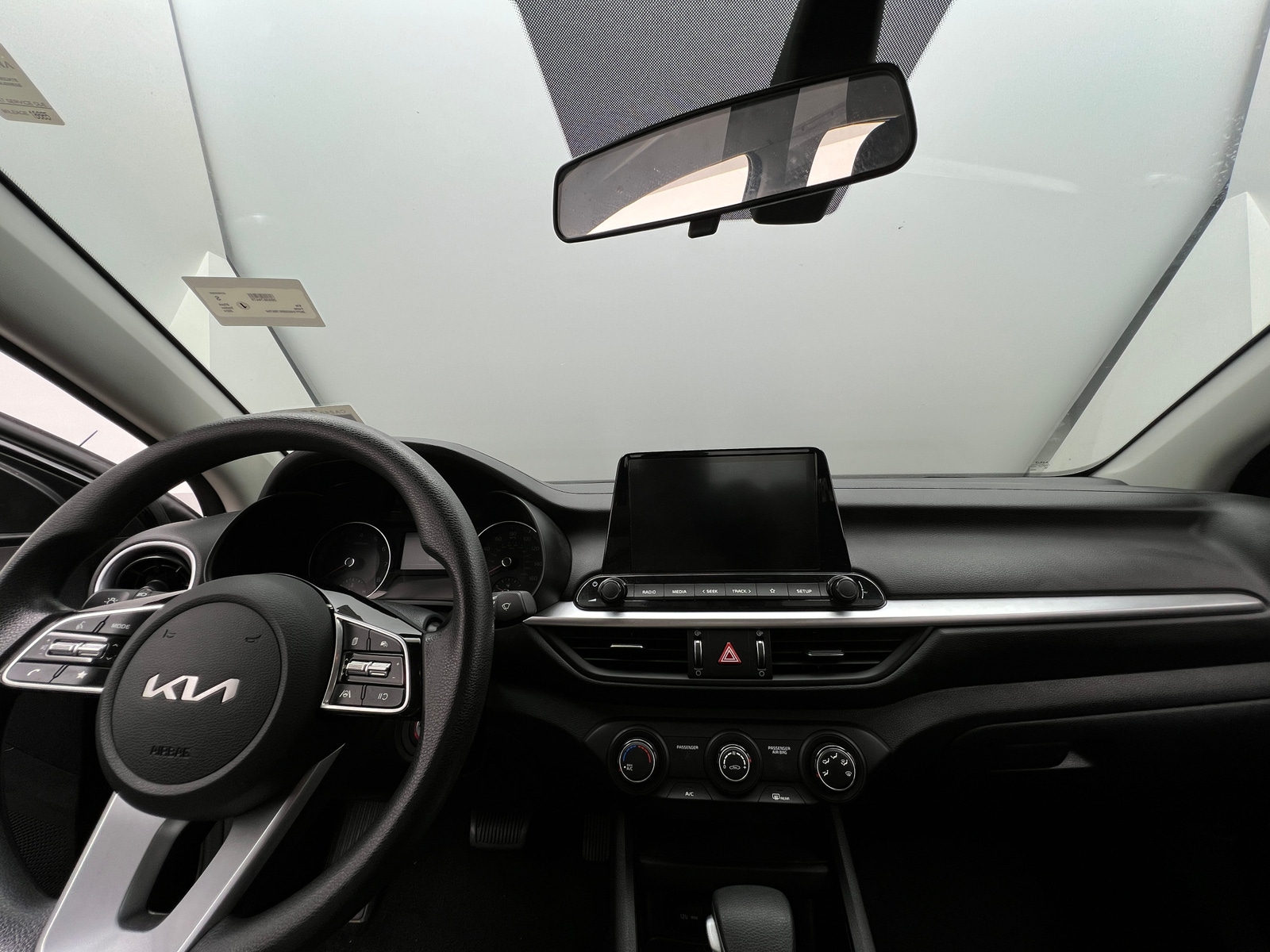 Thumbnail: 2024 Kia Forte - 3
