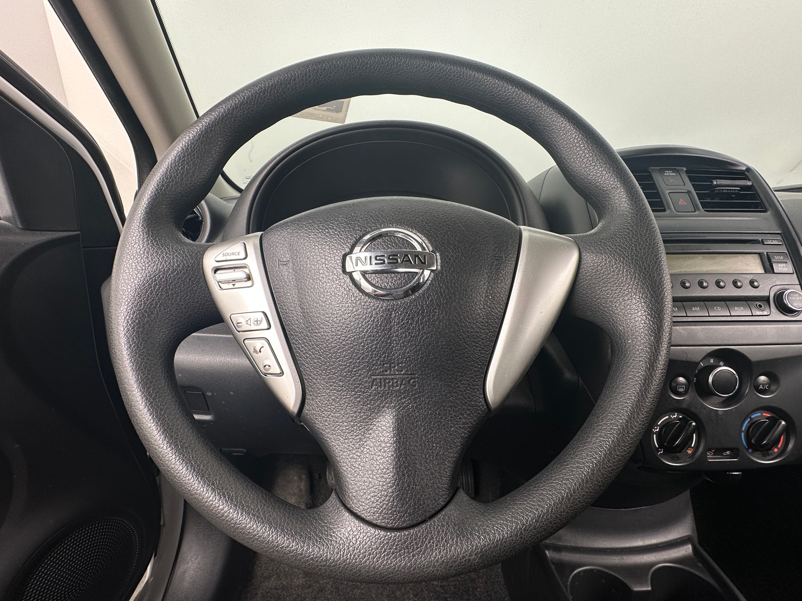 Thumbnail: 2016 Nissan Versa - 5