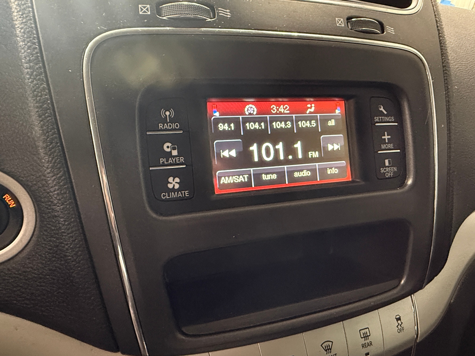 Thumbnail: 2012 Dodge Journey - 4