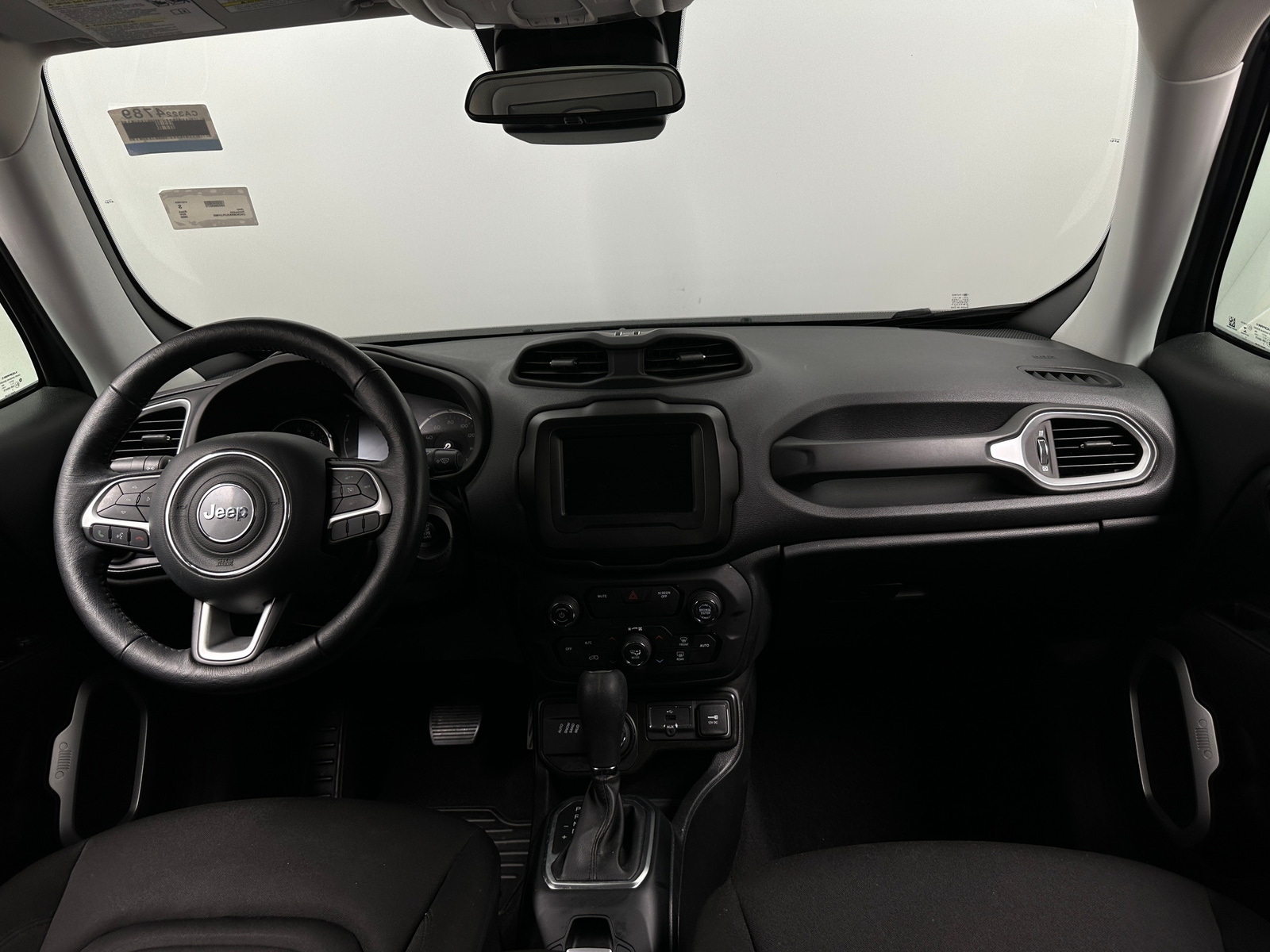 Thumbnail: 2020 Jeep Renegade - 3