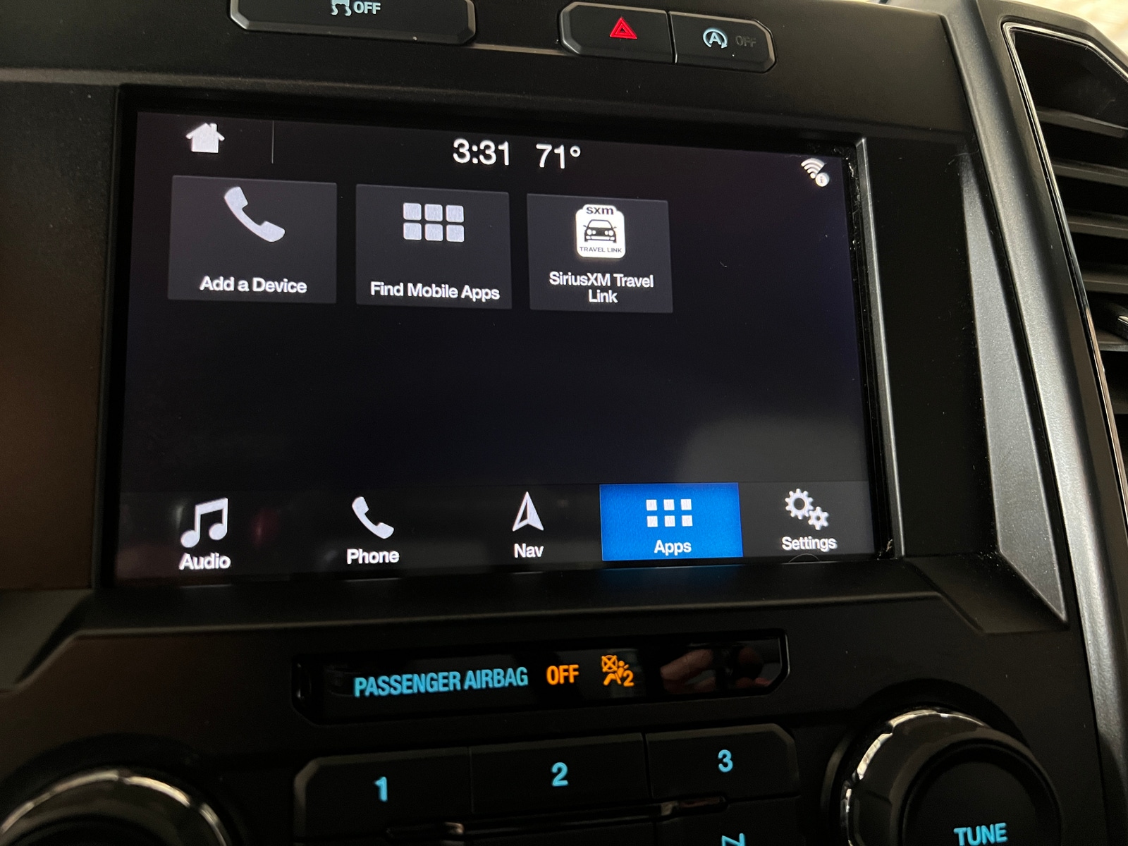 Thumbnail: 2019 Ford Econoline - 4