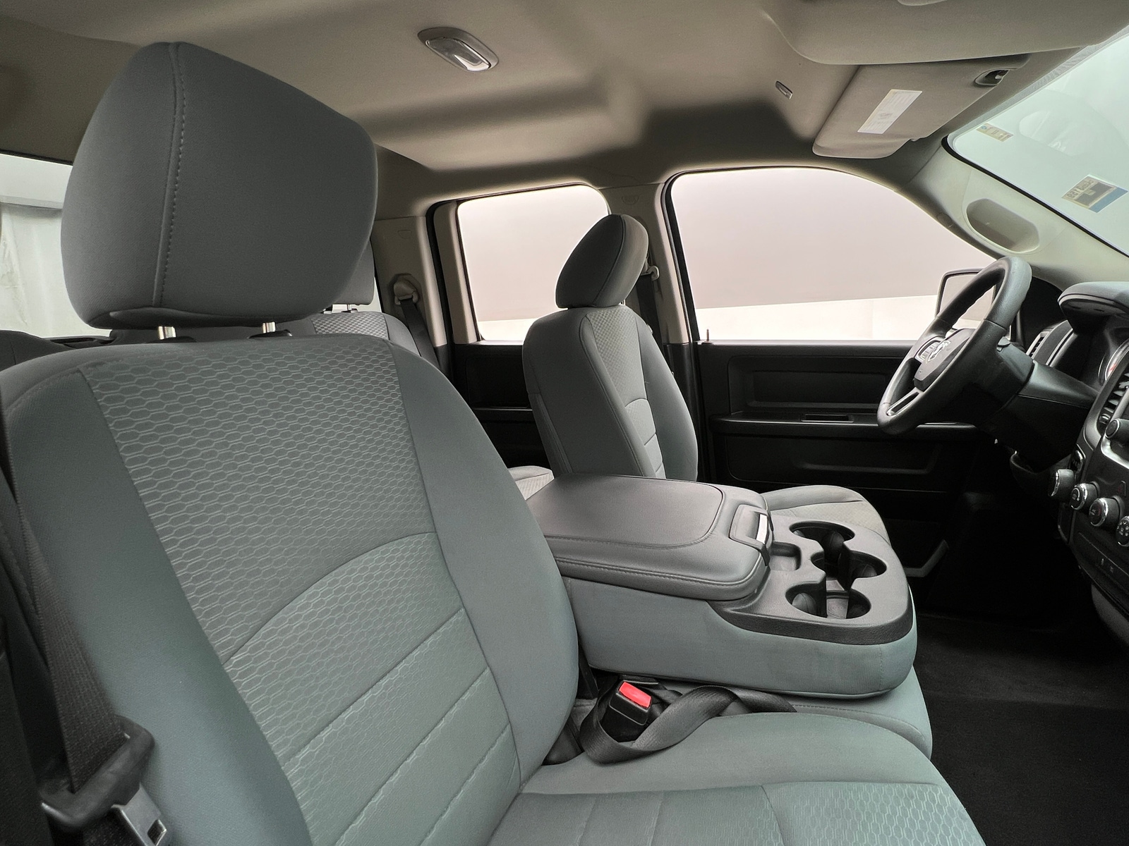 Thumbnail: 2019 RAM 1500 Classic - 2