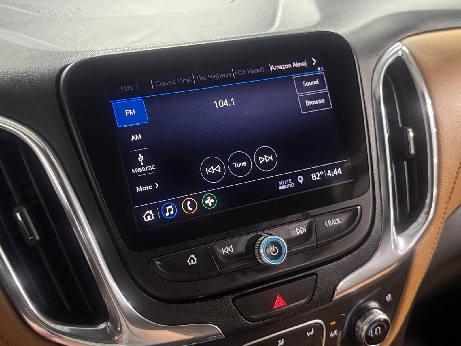Thumbnail: 2020 Chevrolet Equinox - 3