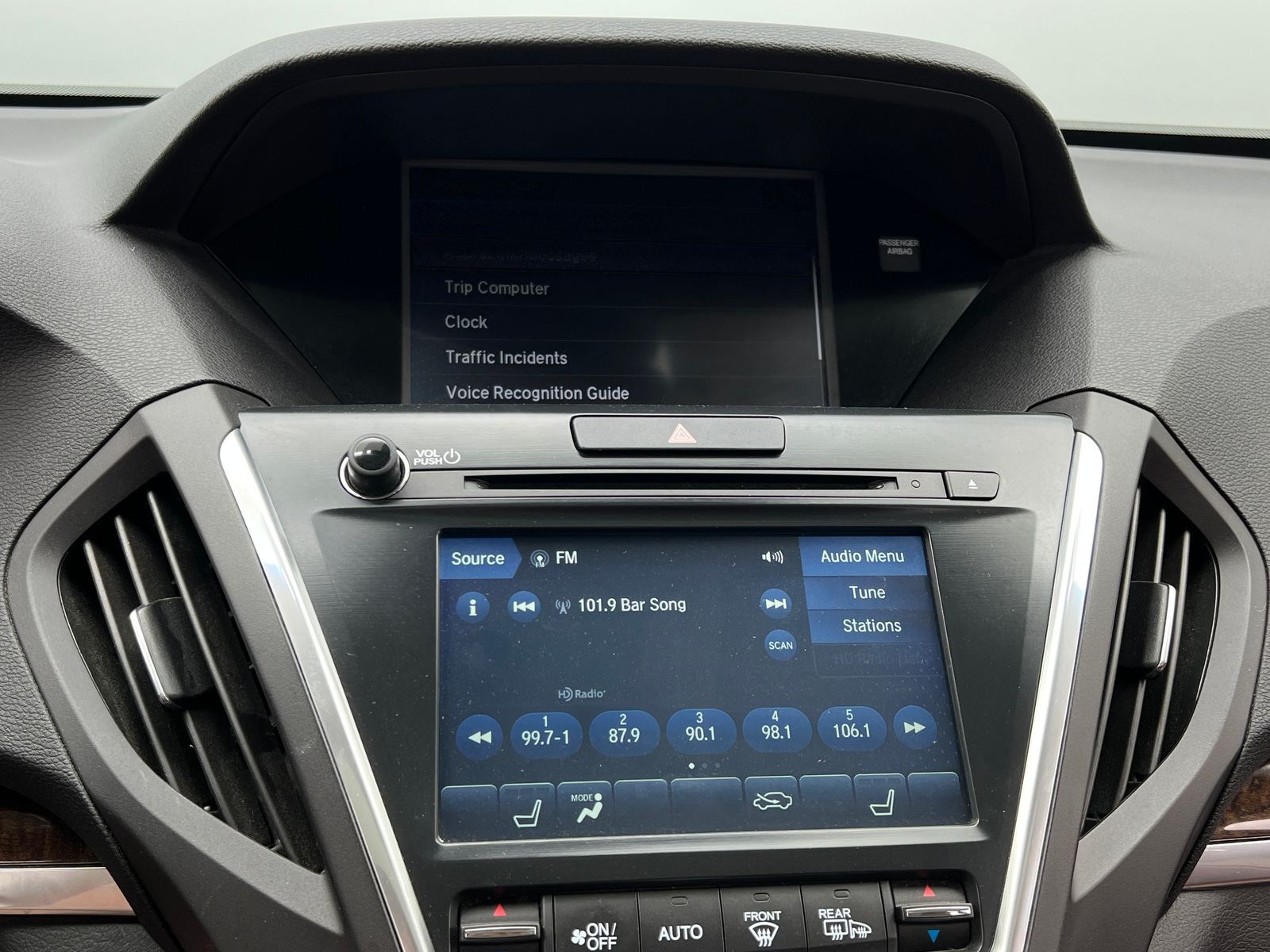 Thumbnail: 2018 Acura MDX - 3