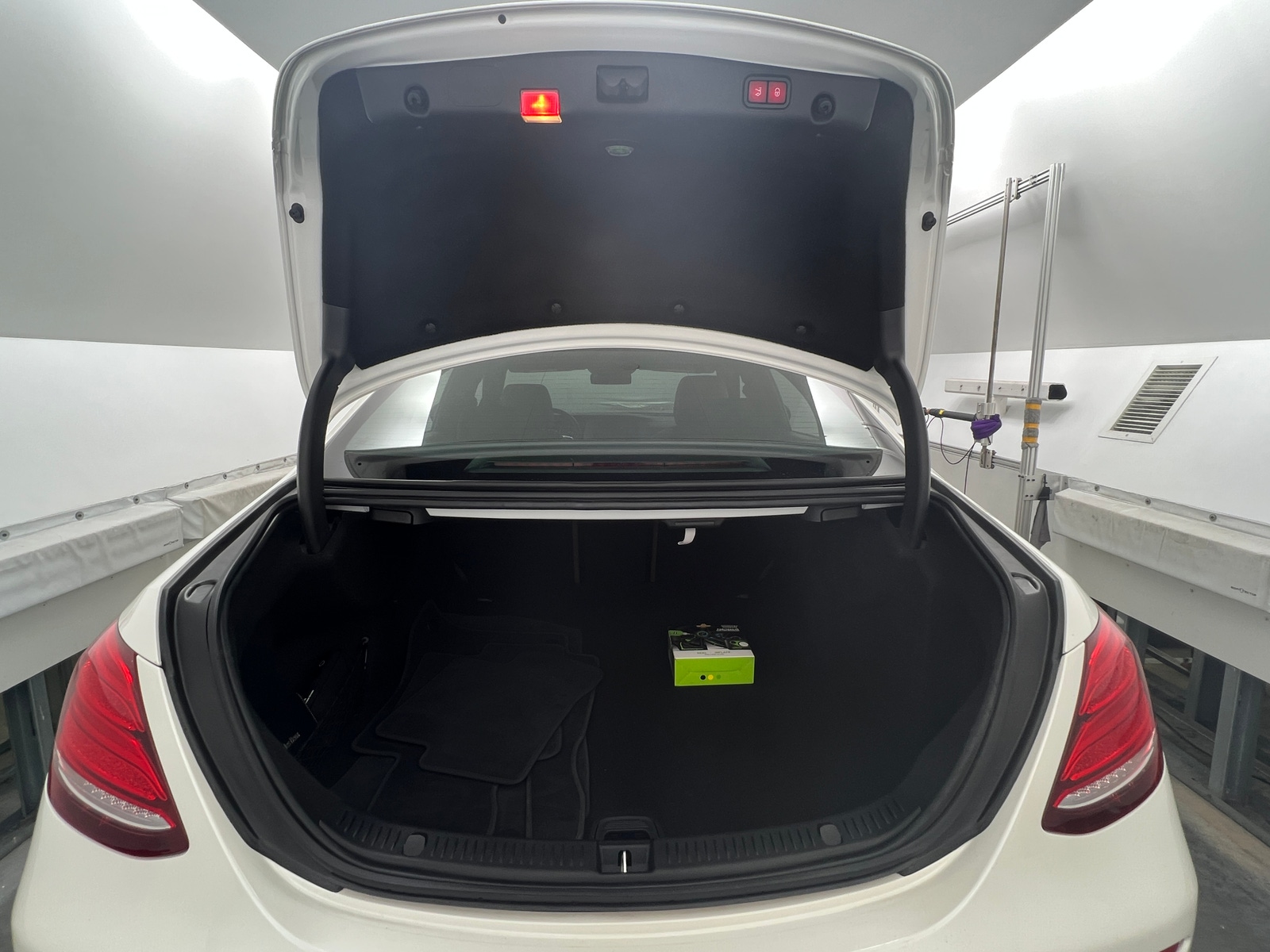 Thumbnail: 2019 Mercedes-Benz E-Class - 6