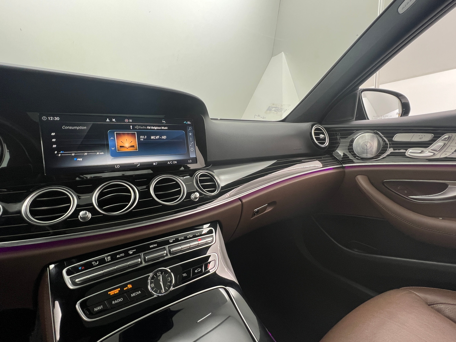 Thumbnail: 2019 Mercedes-Benz E-Class - 3